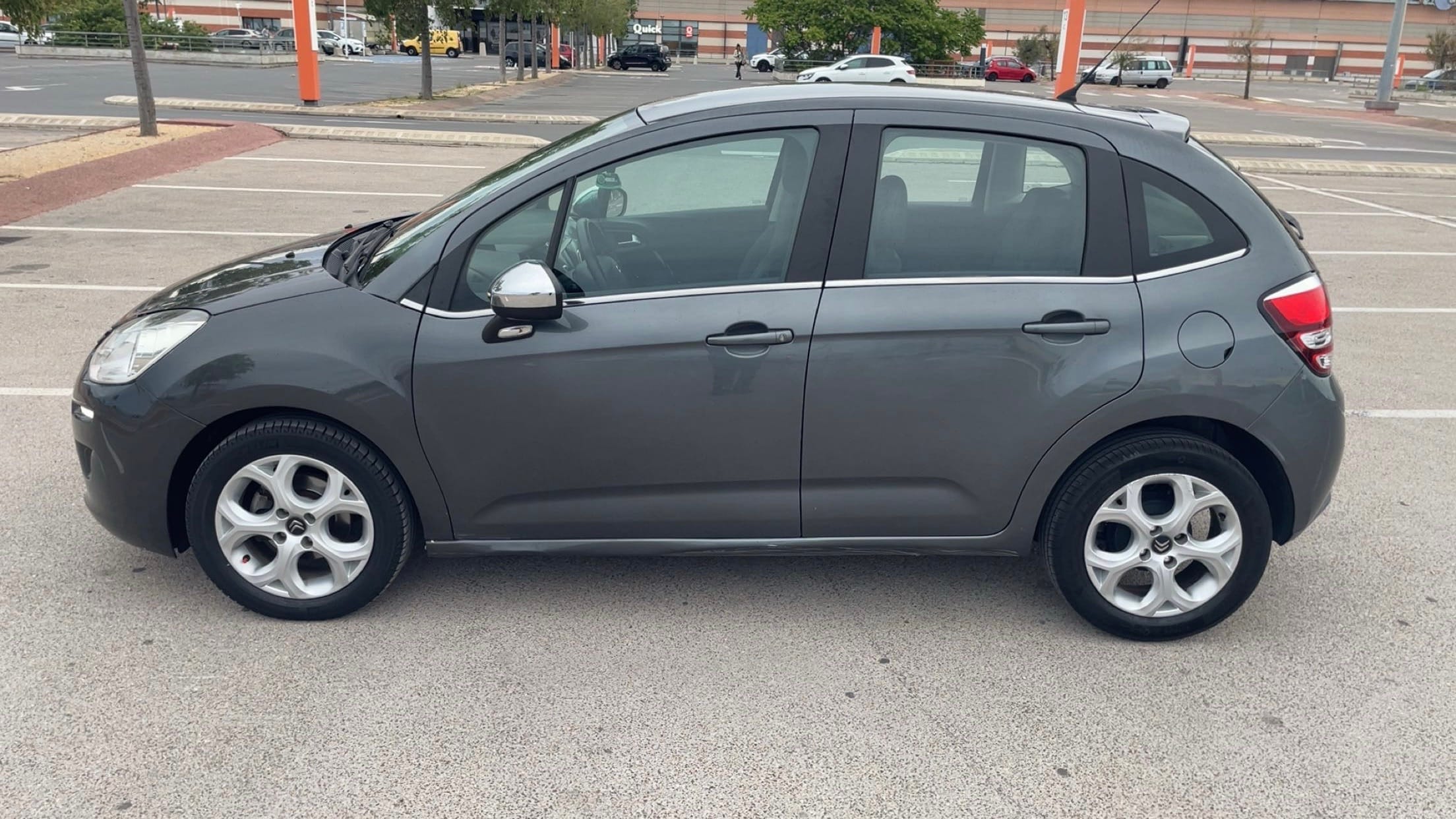 Citroen C3 with Air conditioning