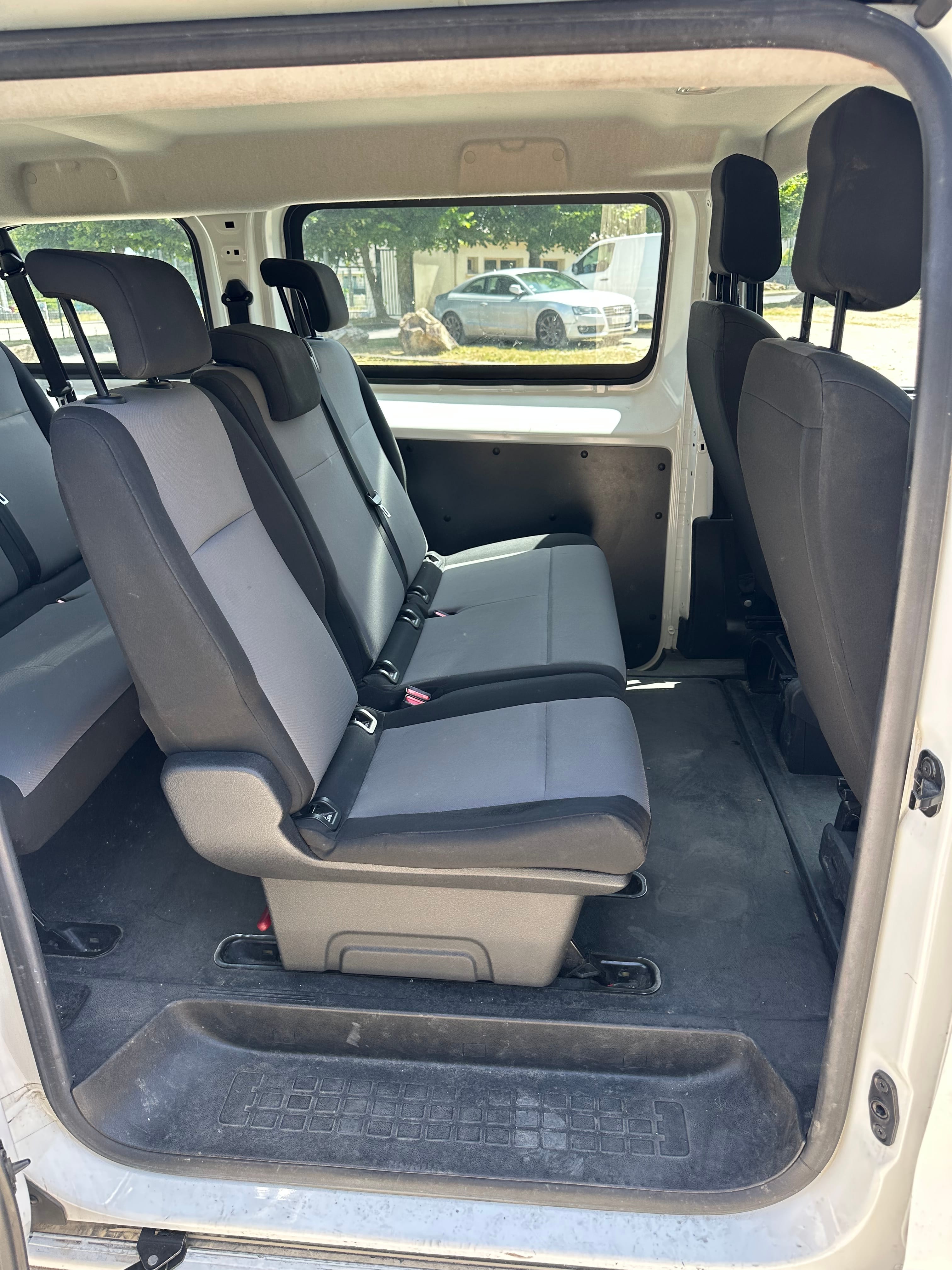 Peugeot Traveller avec Audio Bluetooth