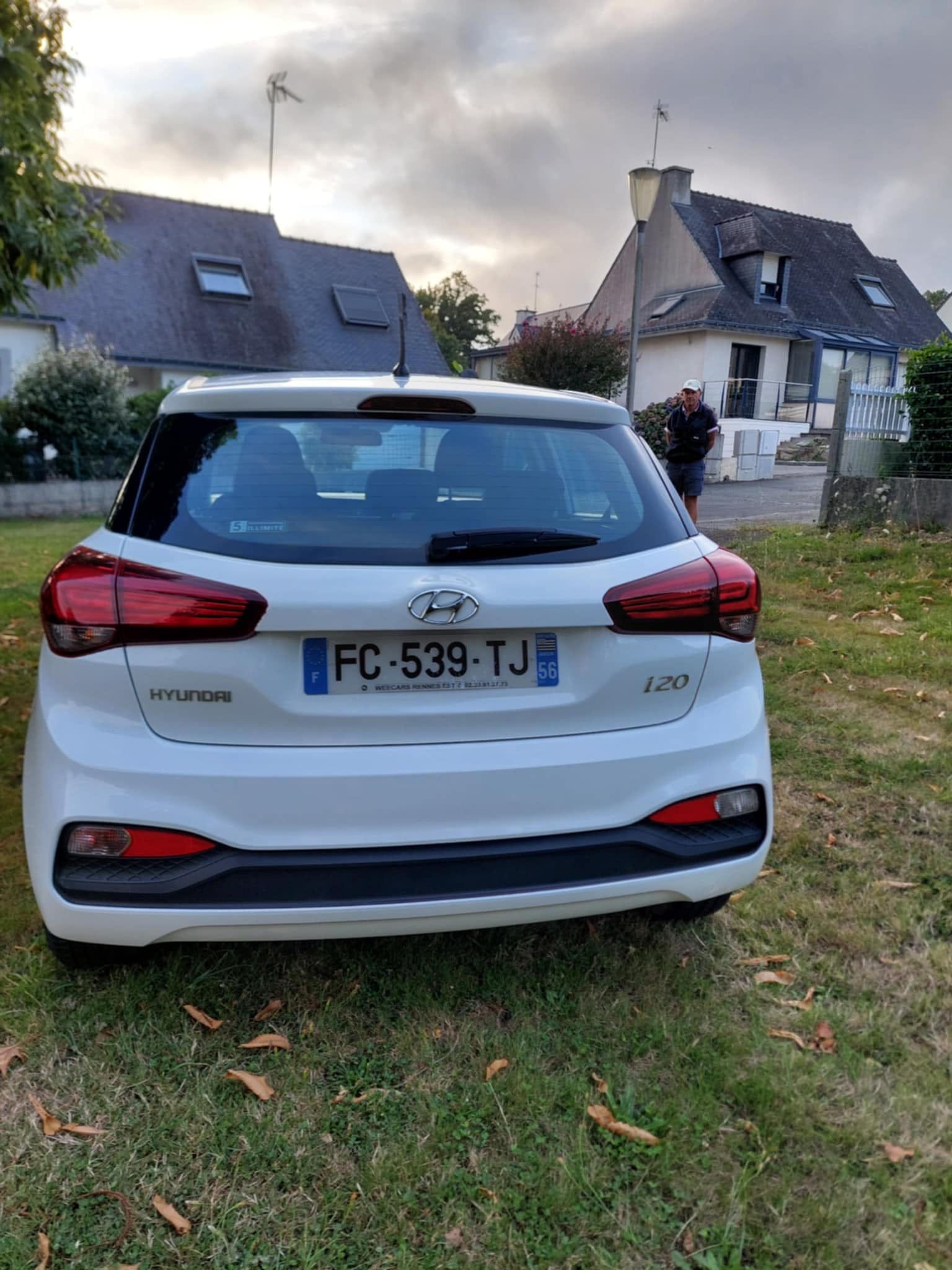 Hyundai i20 Essence avec Siège bébé