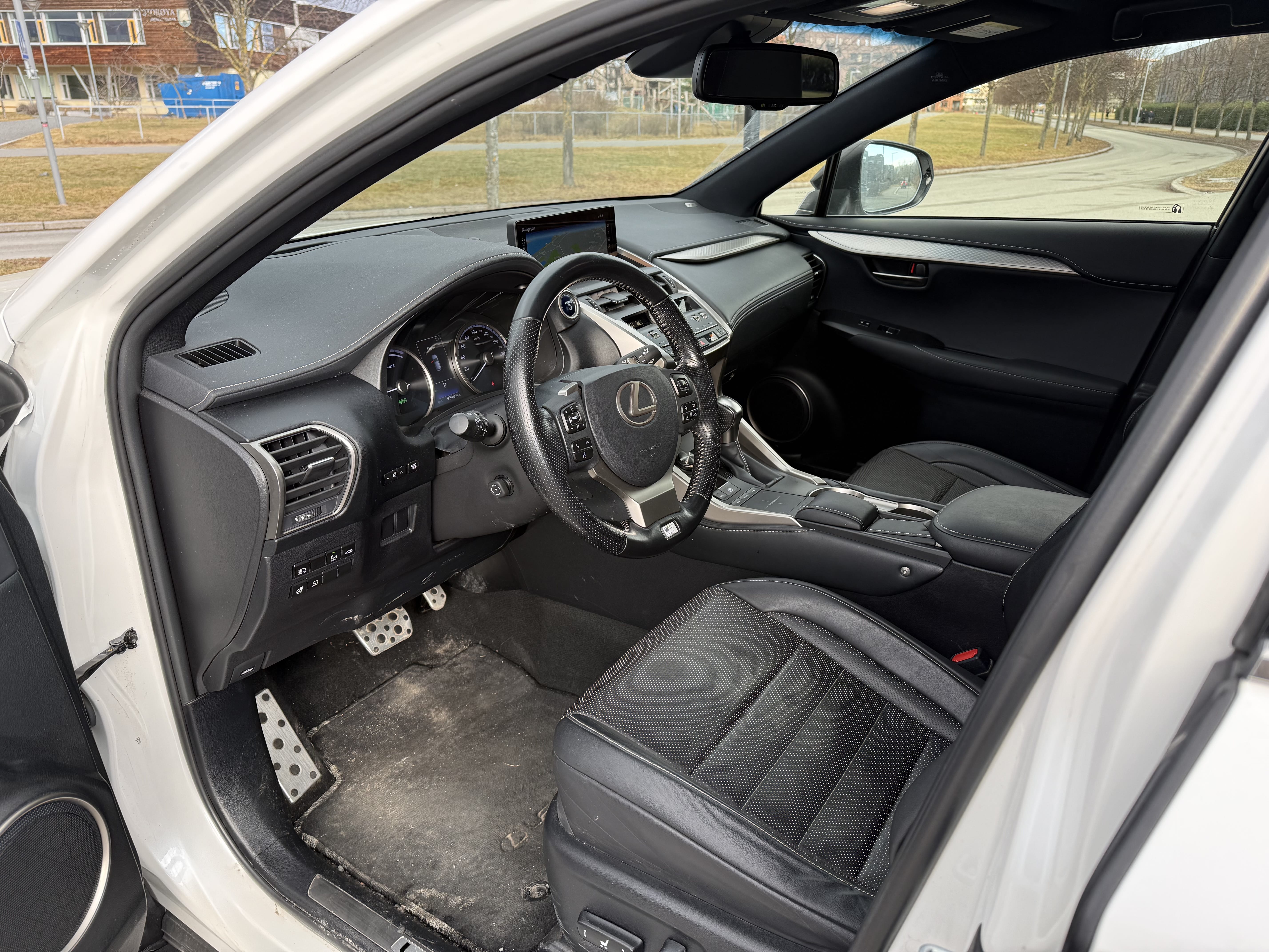 Lexus NX 300h med Bluetooth audio
