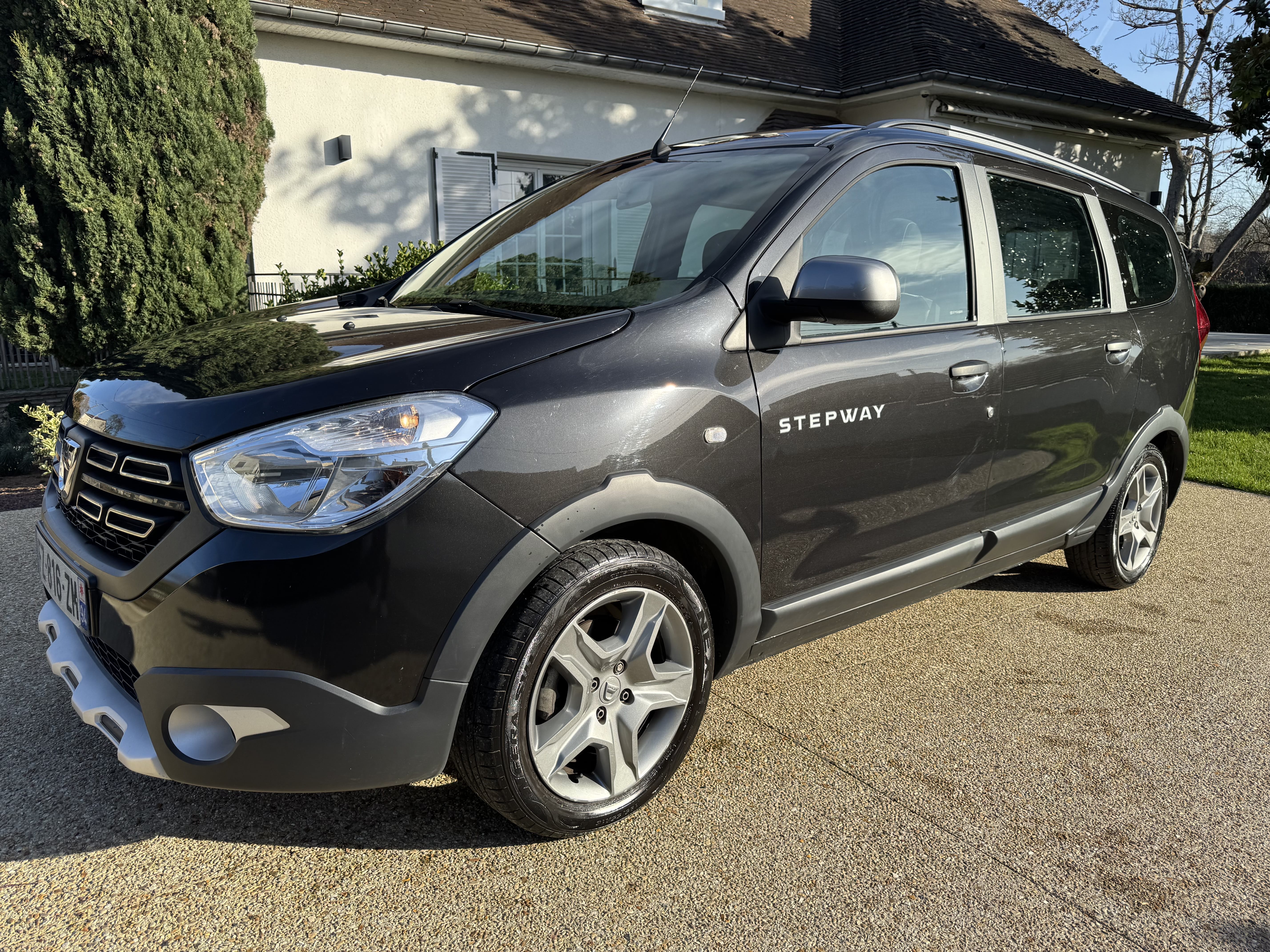 Dacia Lodgy, 2021, Diesel, 7 places