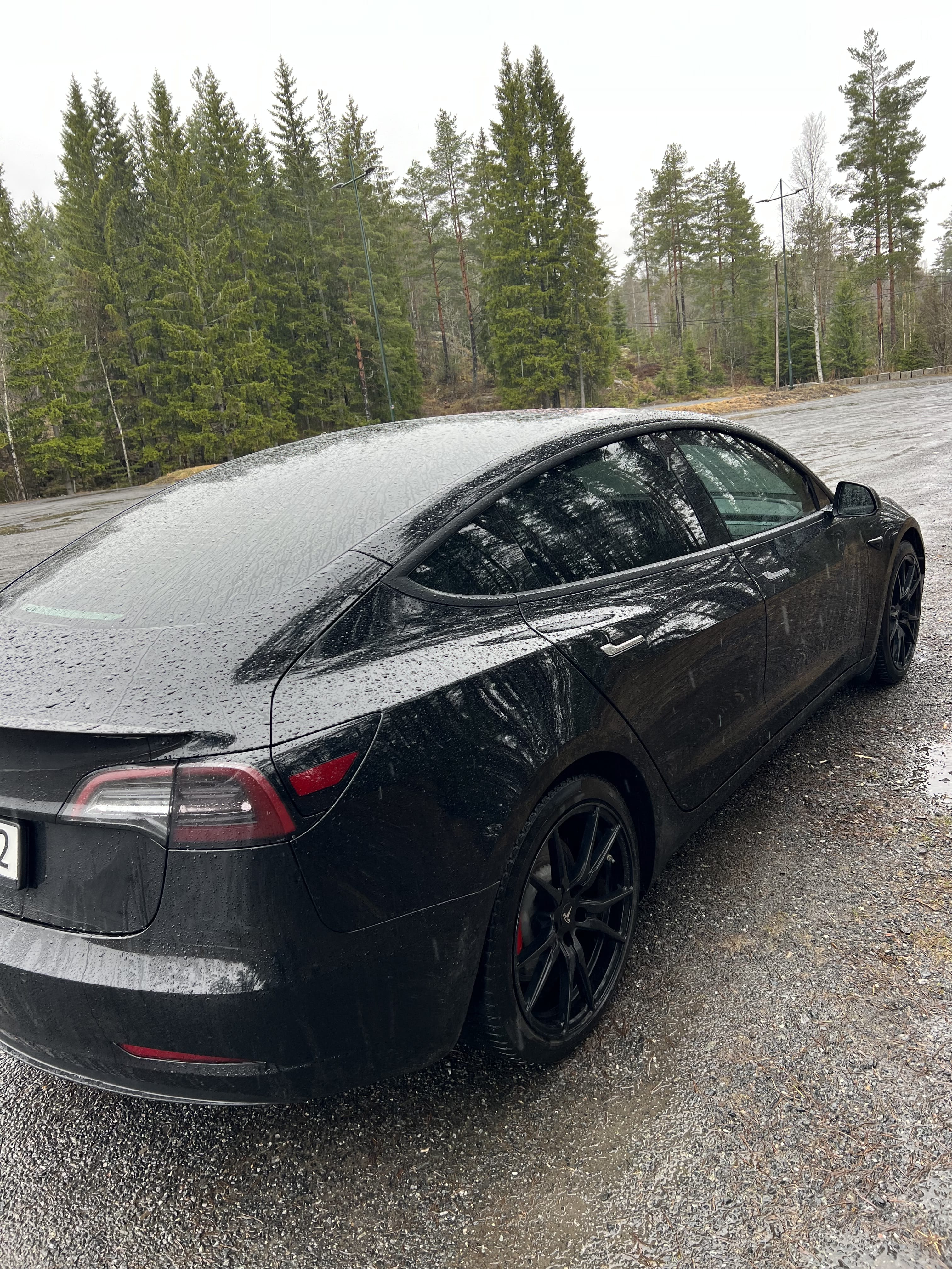 Tesla Model 3 med GPS