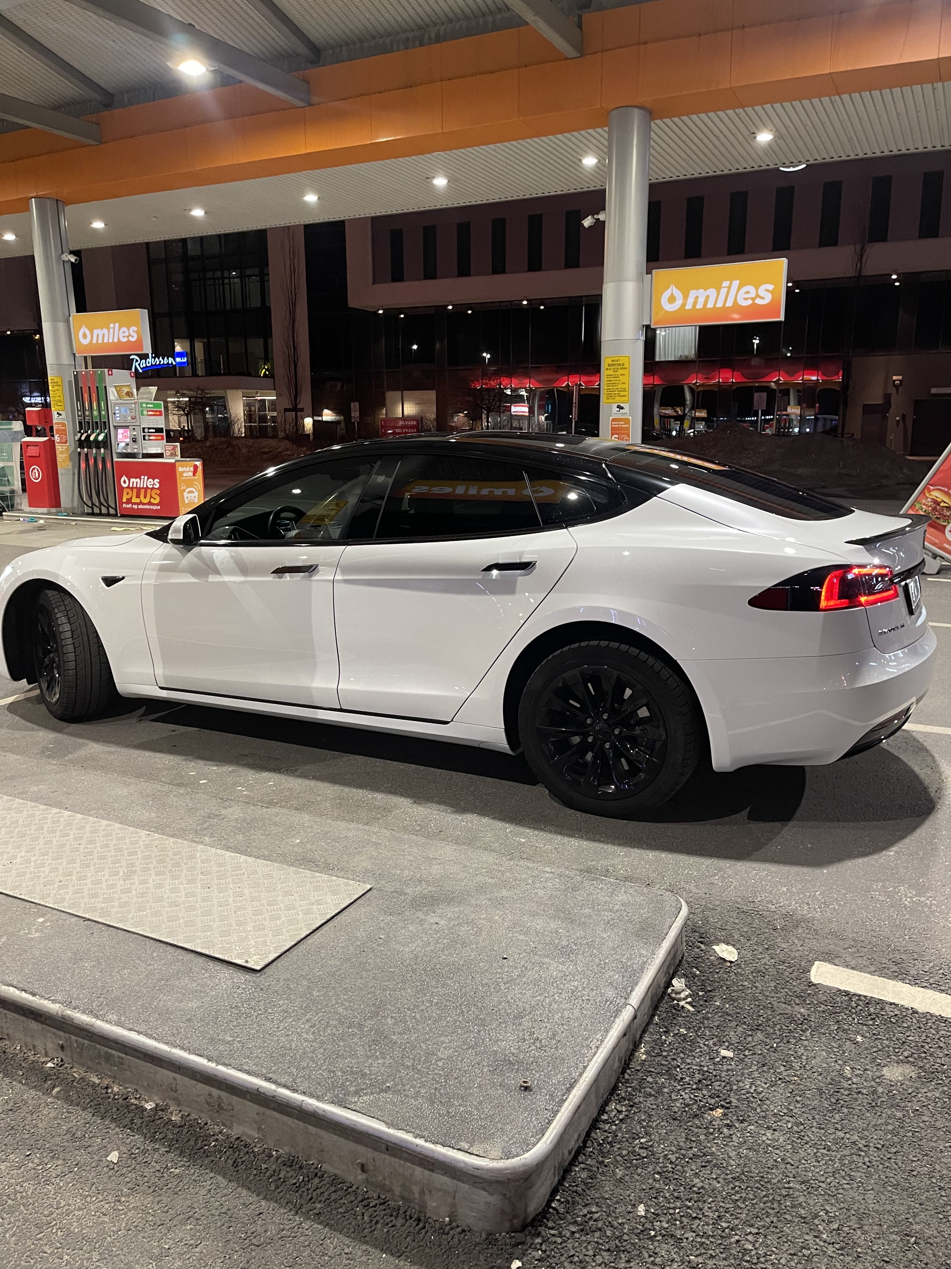 Tesla Model S Long Range med Aircondition