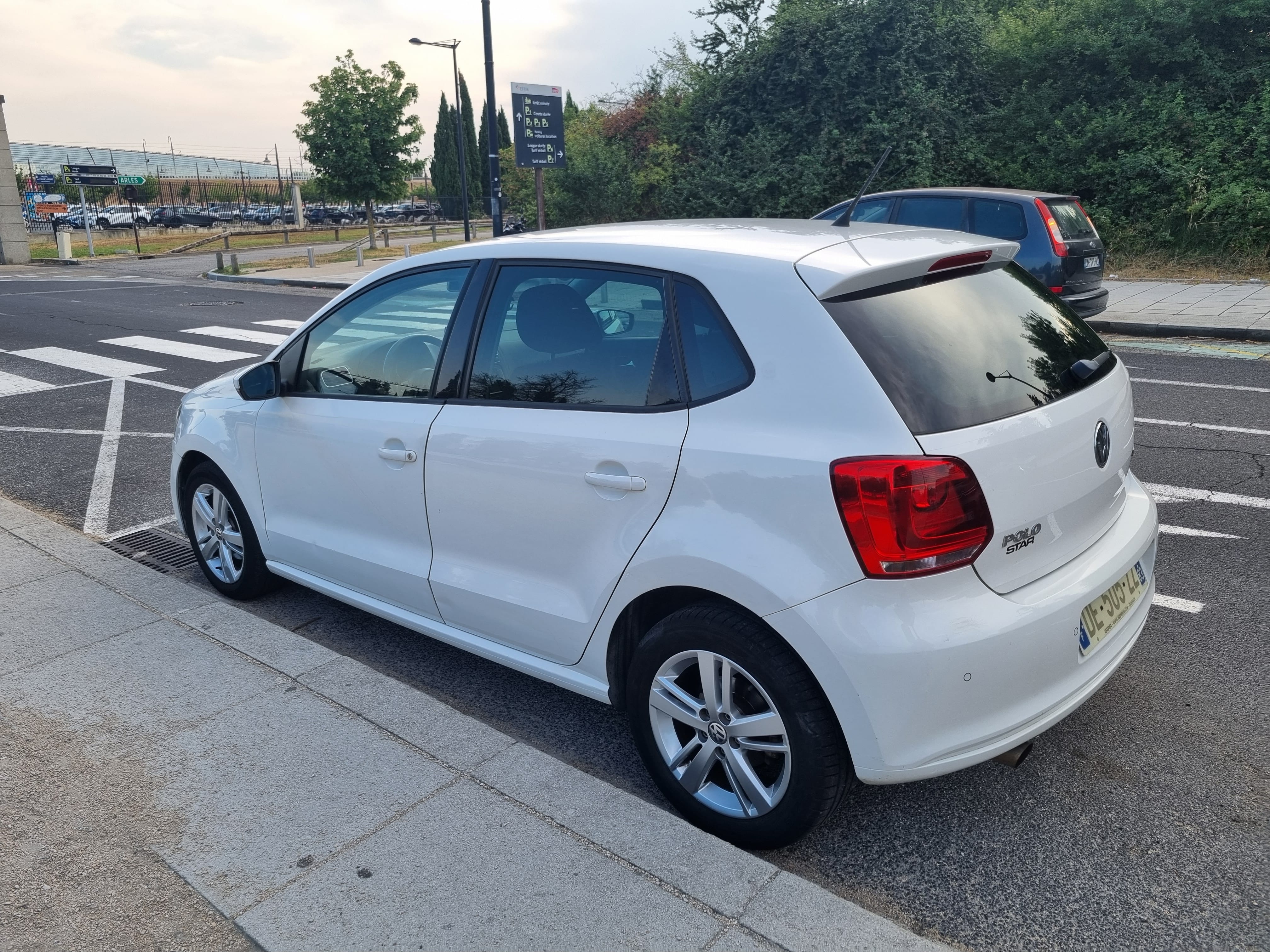 Volkswagen Polo 1.4 essence avec GPS