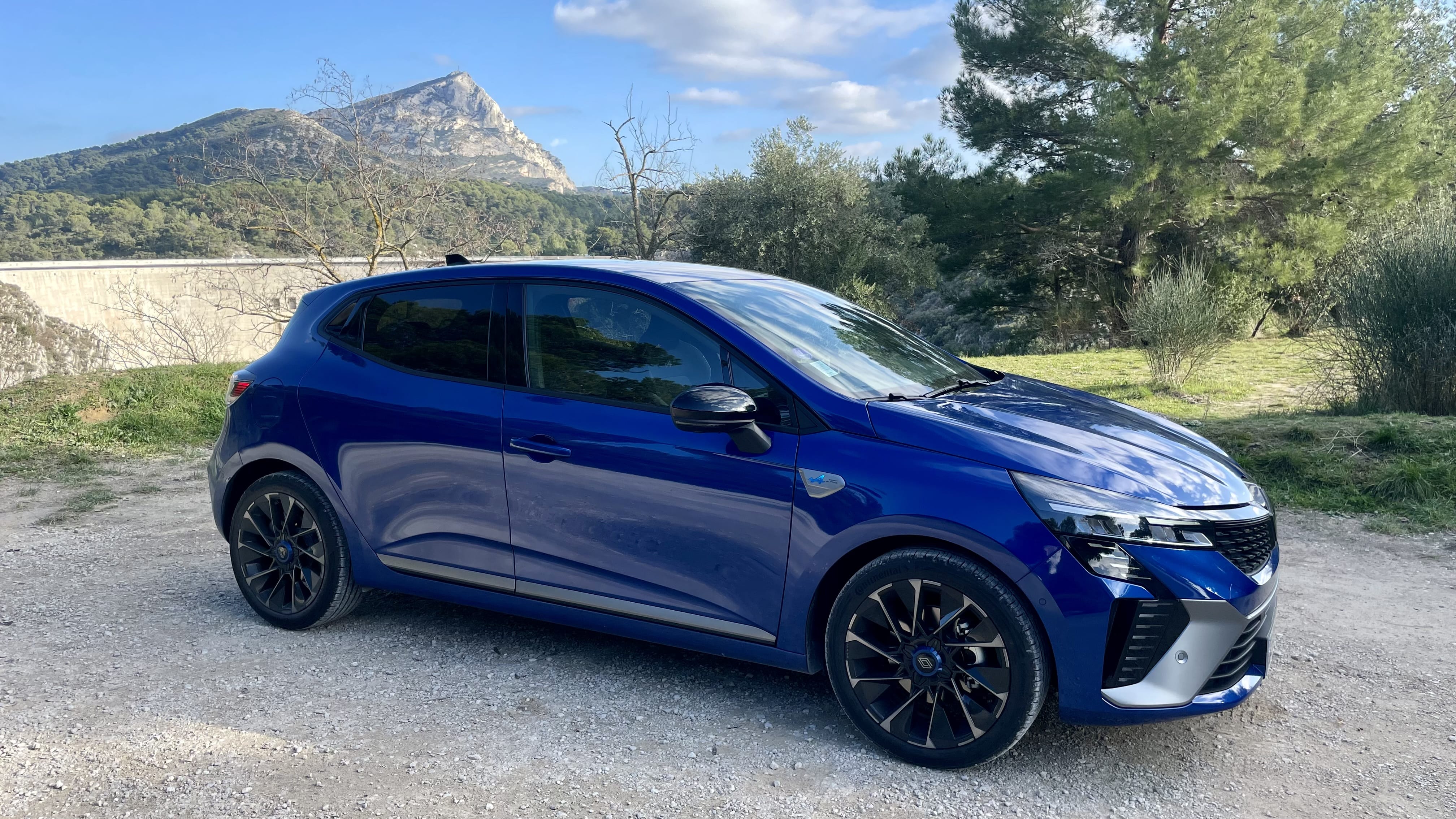 Renault Clio E-tech avec GPS