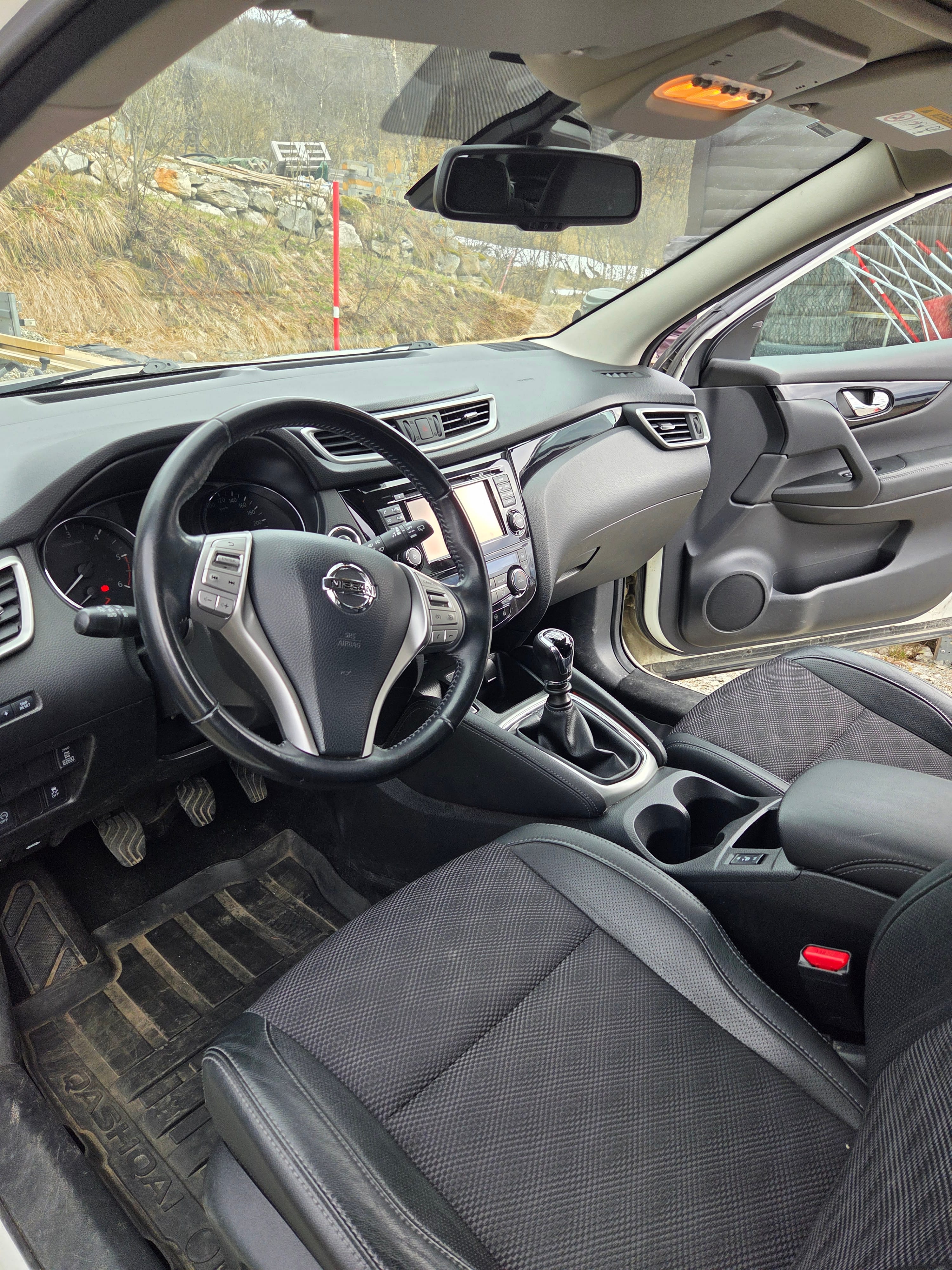 Nissan Qashqai mit Navigationsgerät