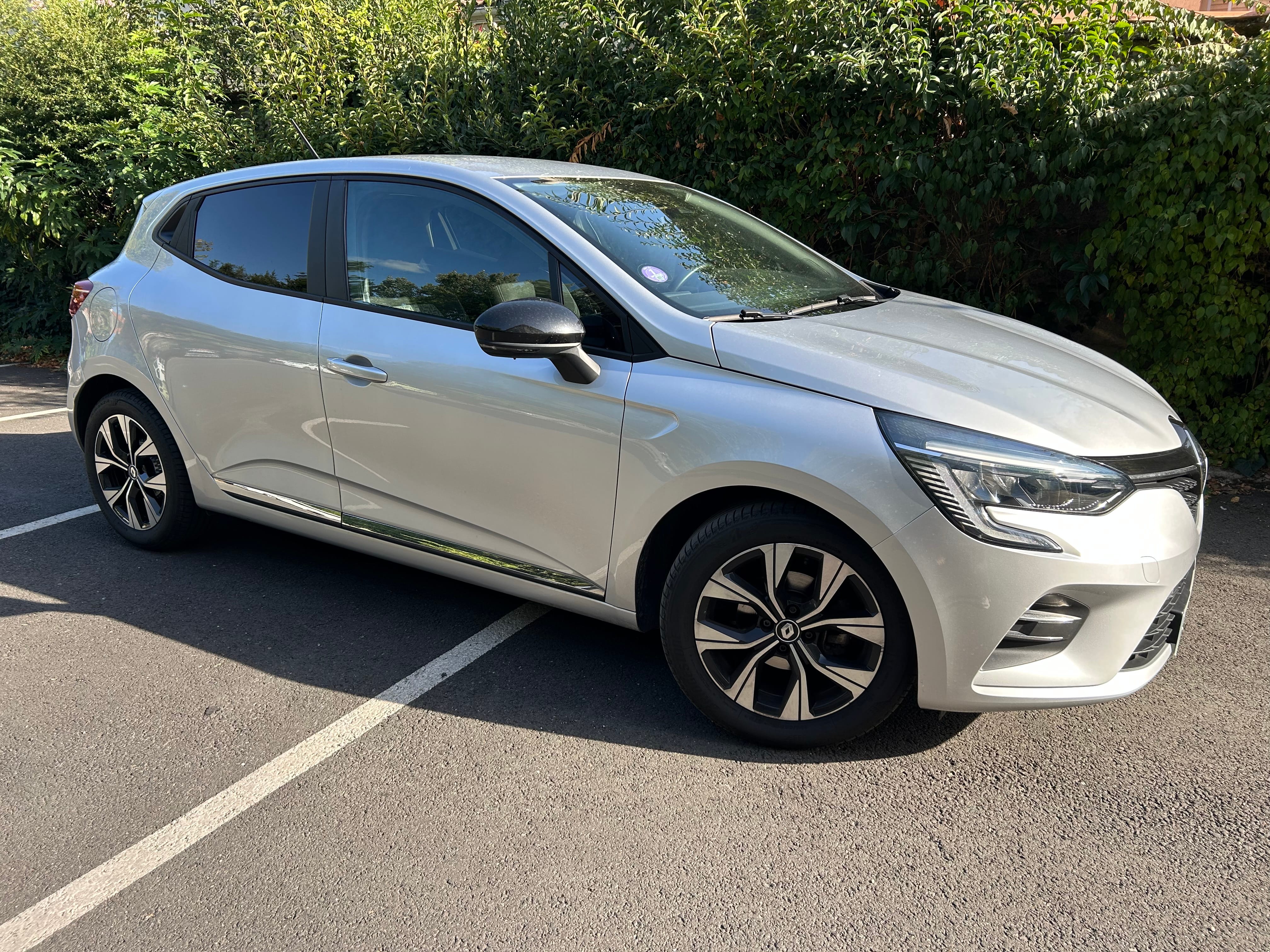 Renault Clio, 2023, Essence 95