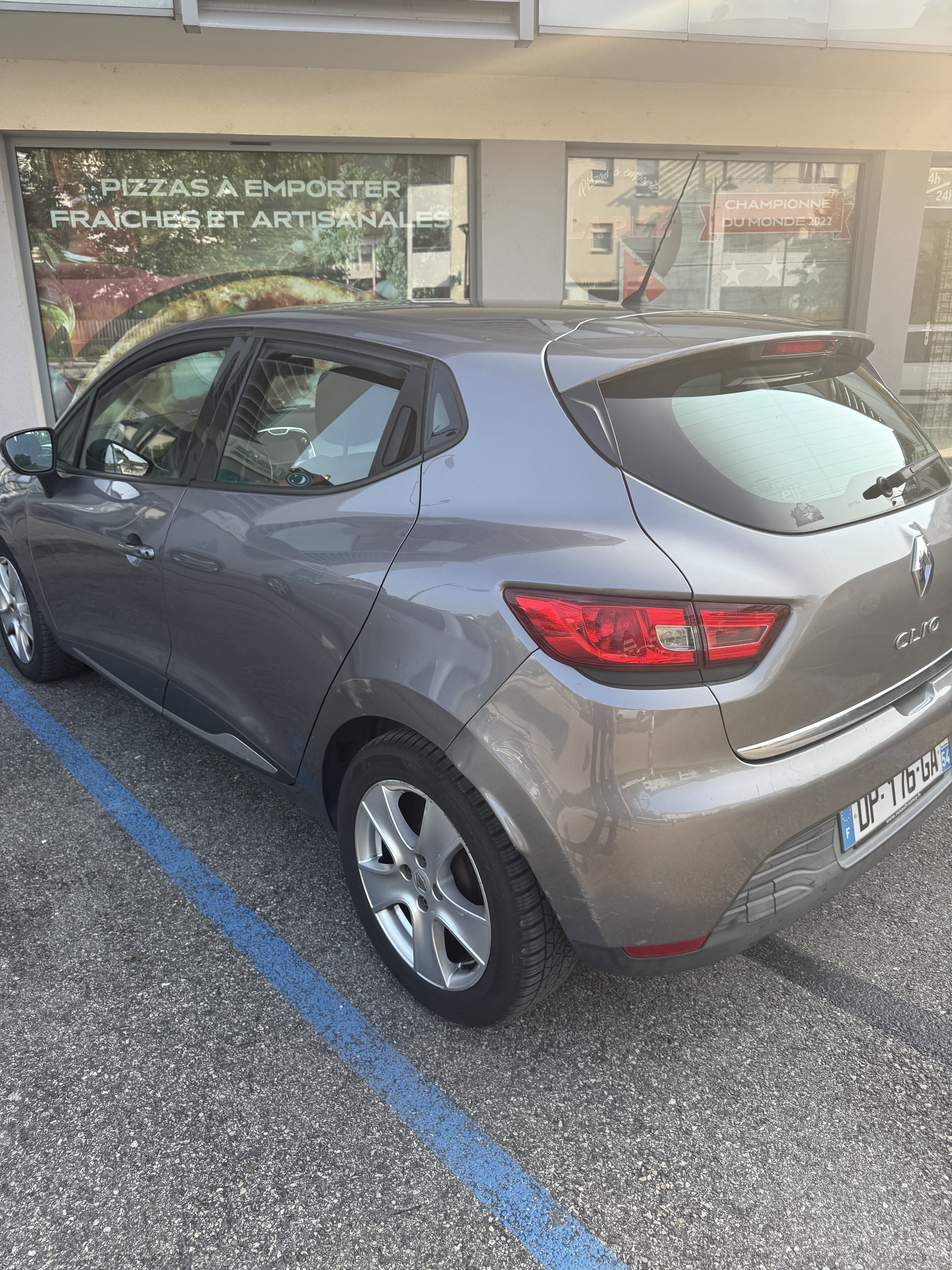 Renault Clio avec Climatisation