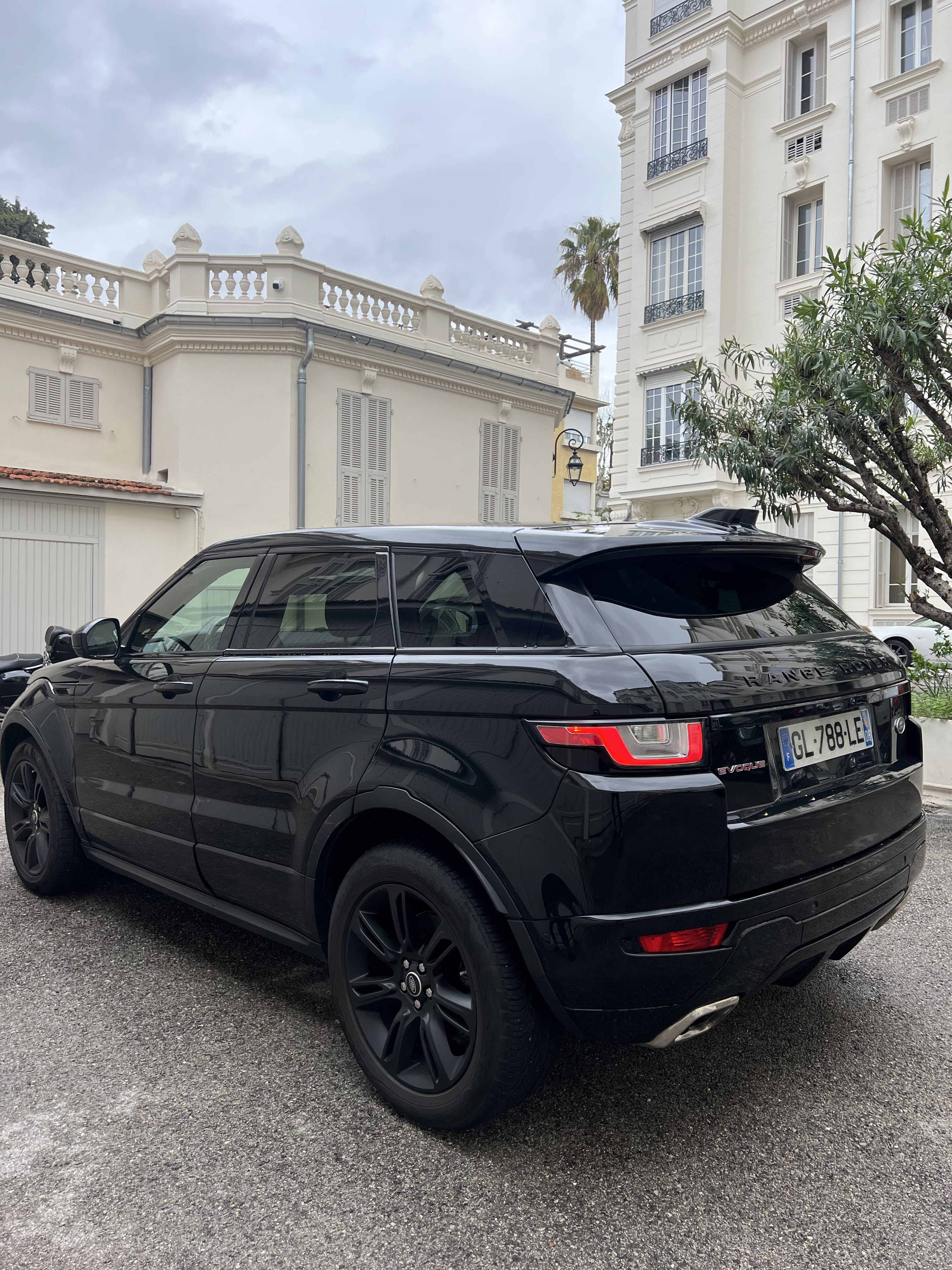 Land-Rover Range Rover Evoque avec GPS