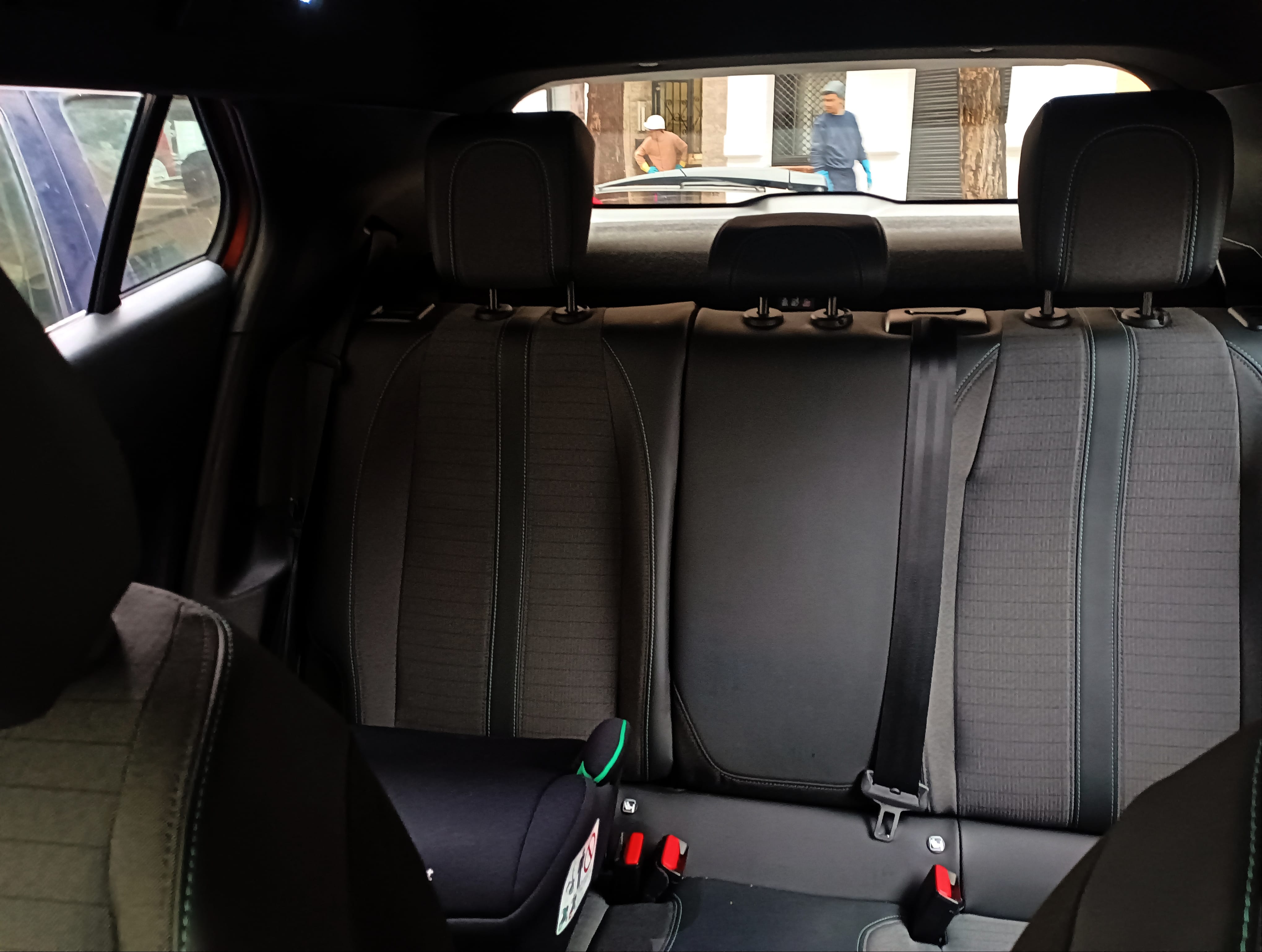 Peugeot 2008 1.2 allure con Tracción cuatro ruedas