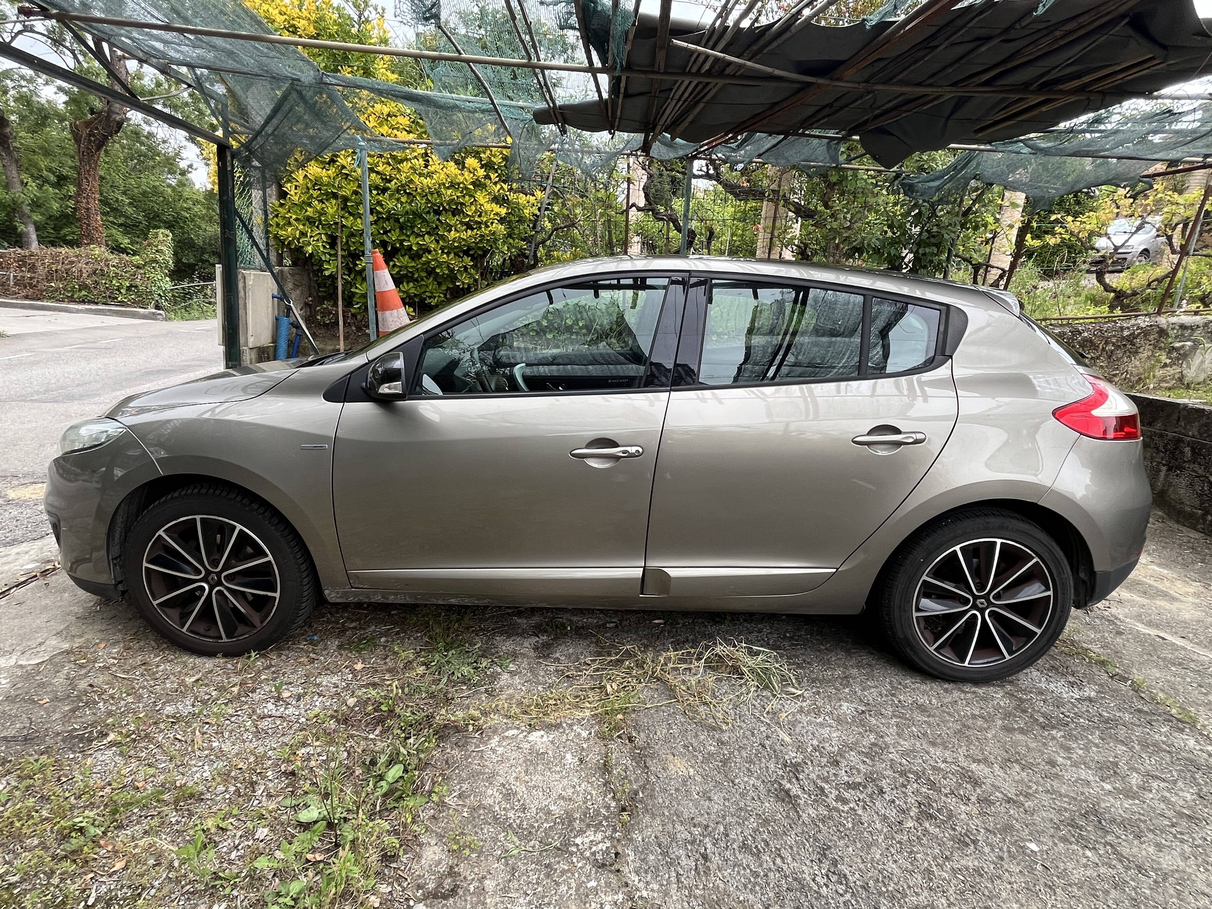 Renault Mégane  dci 110 EDC BOSE avec Climatisation