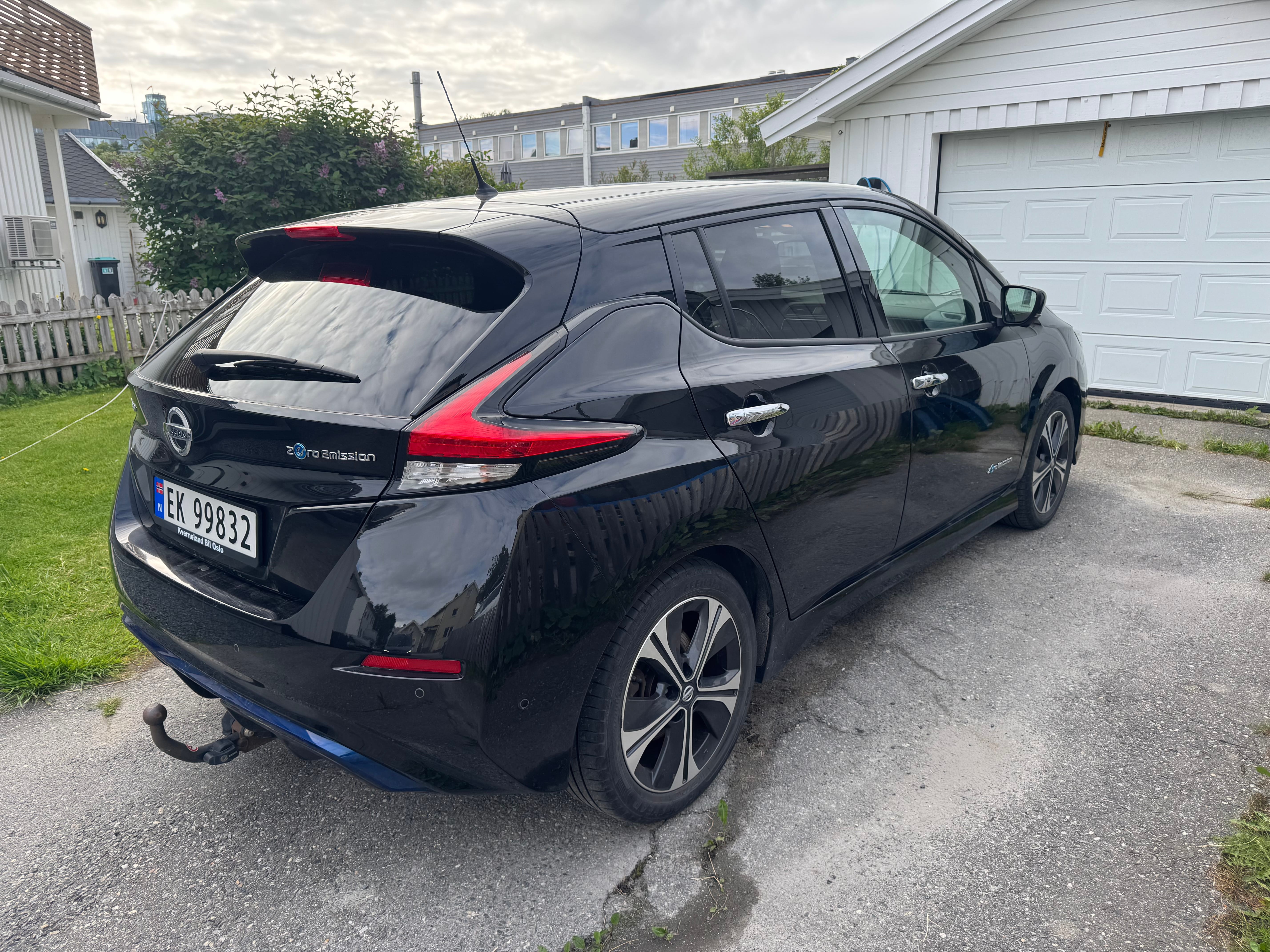 Nissan Leaf with Backup camera