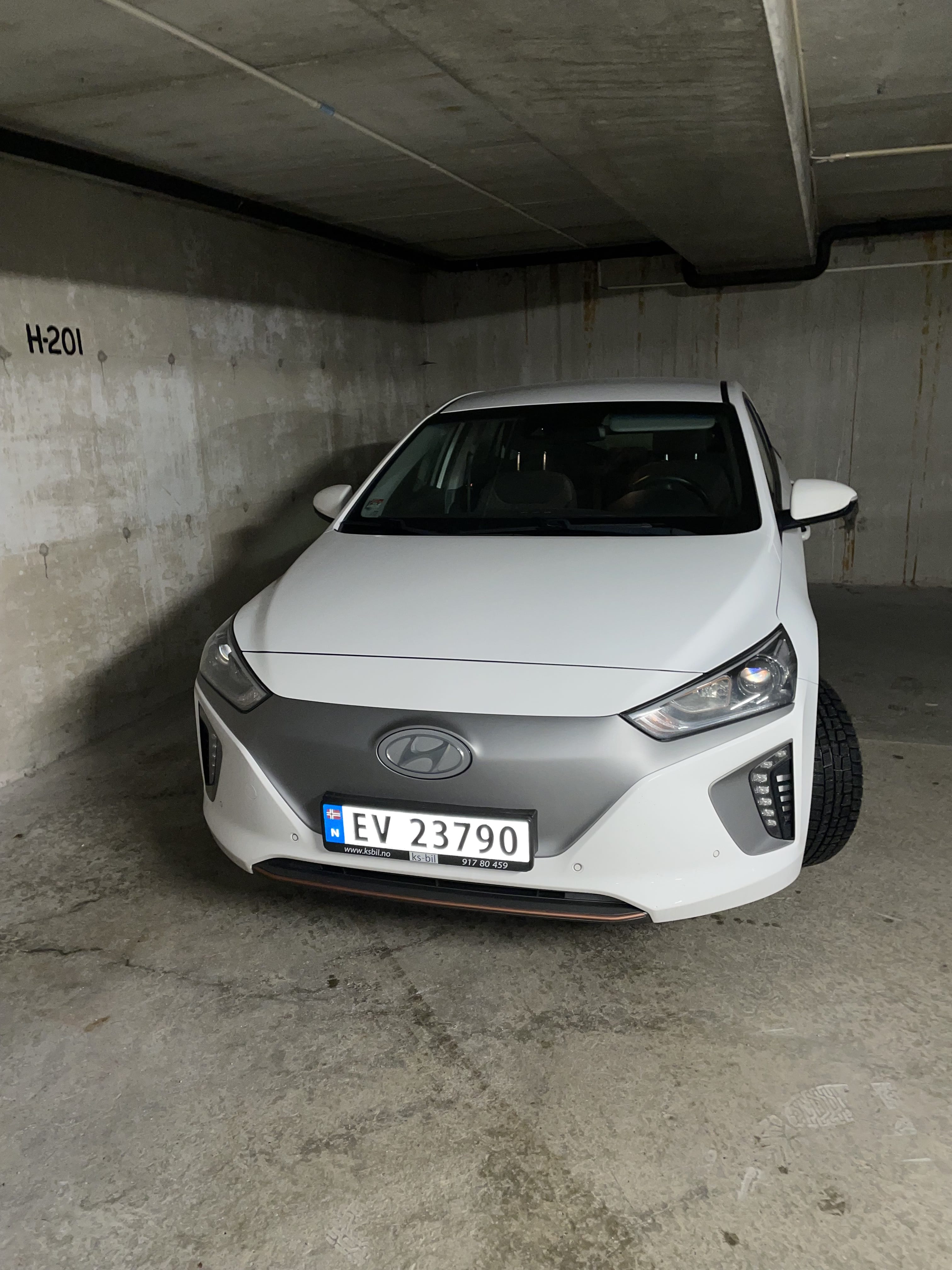 Hyundai Ioniq med Aircondition