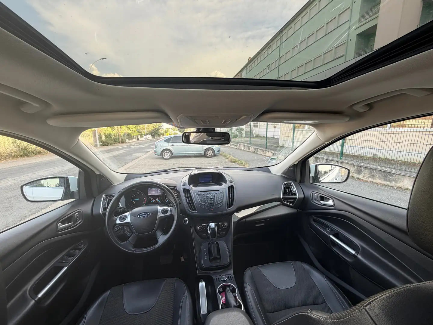 Ford Kuga avec GPS