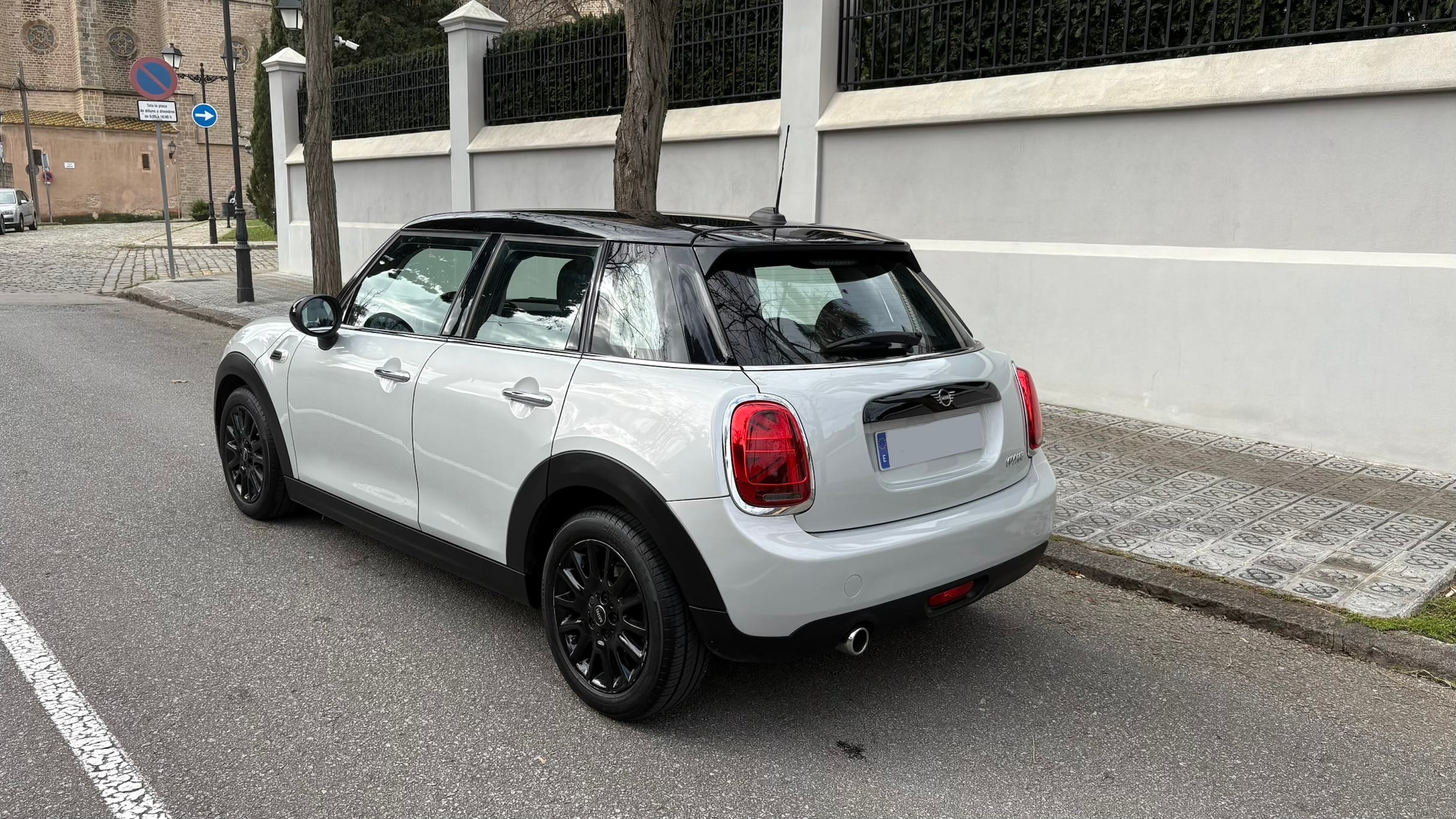 Mini Cooper 5 Puertas con GPS