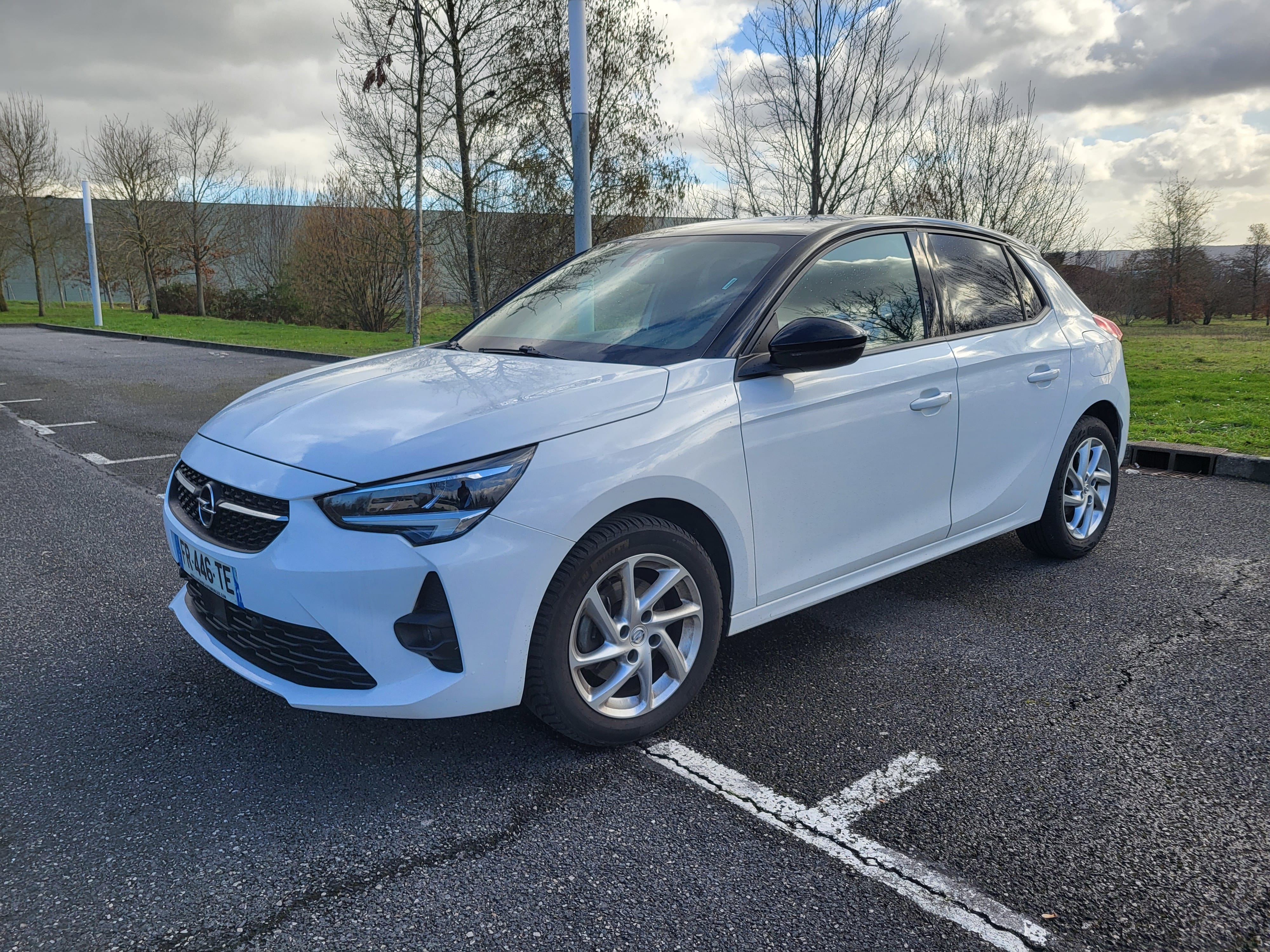 Opel Corsa 1,2l T GS Line avec Apple CarPlay