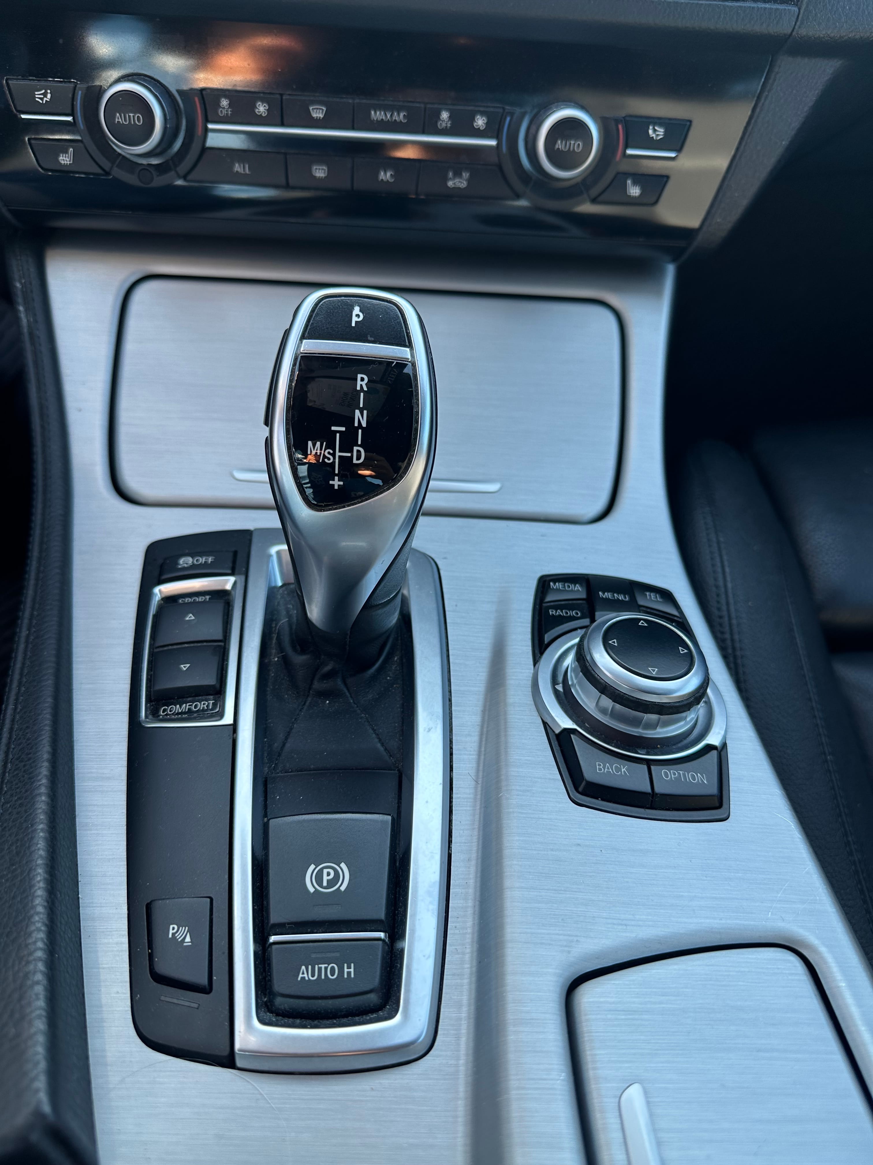 BMW 5-Serie 520d med Bluetooth audio