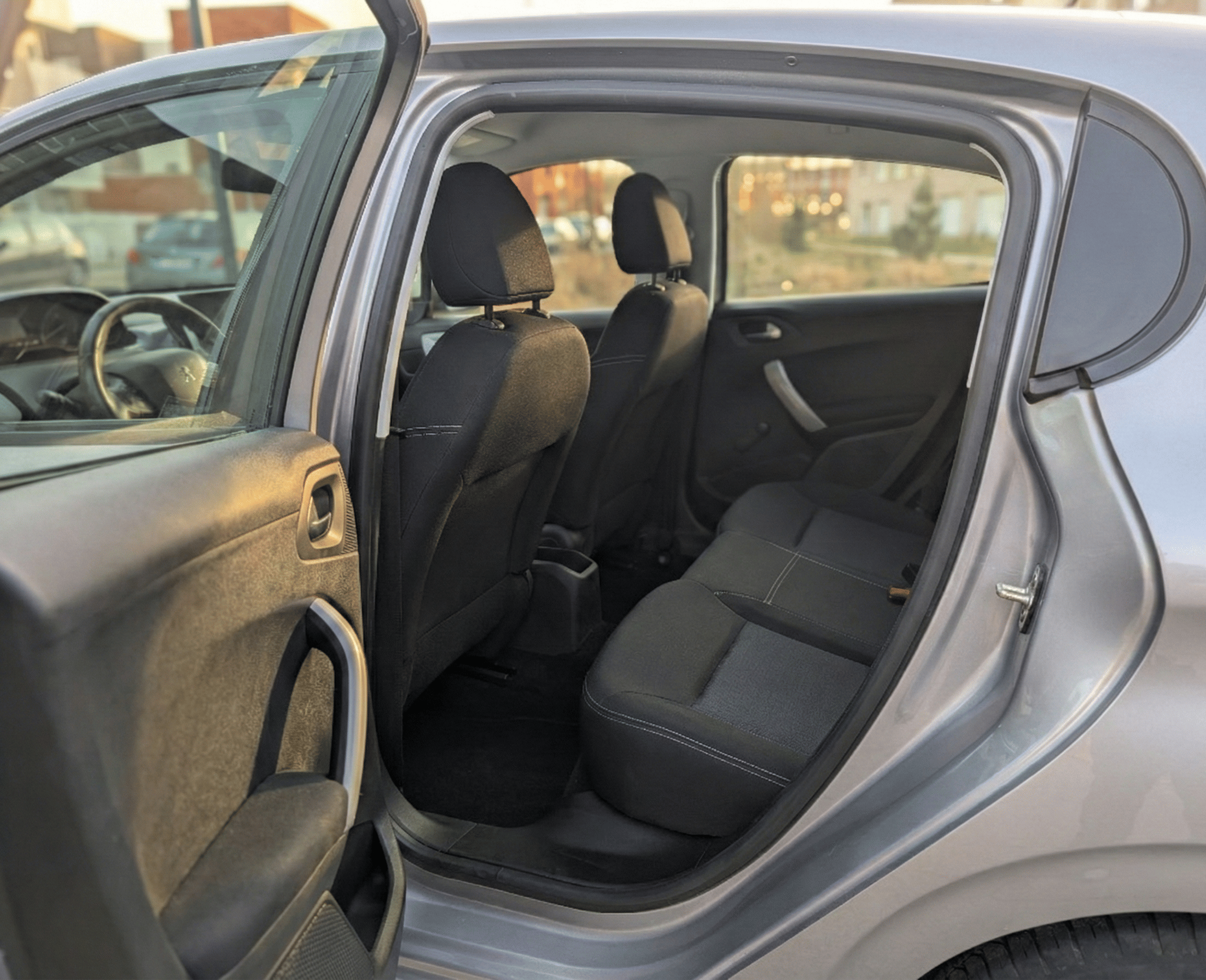 Peugeot 208 avec Apple CarPlay