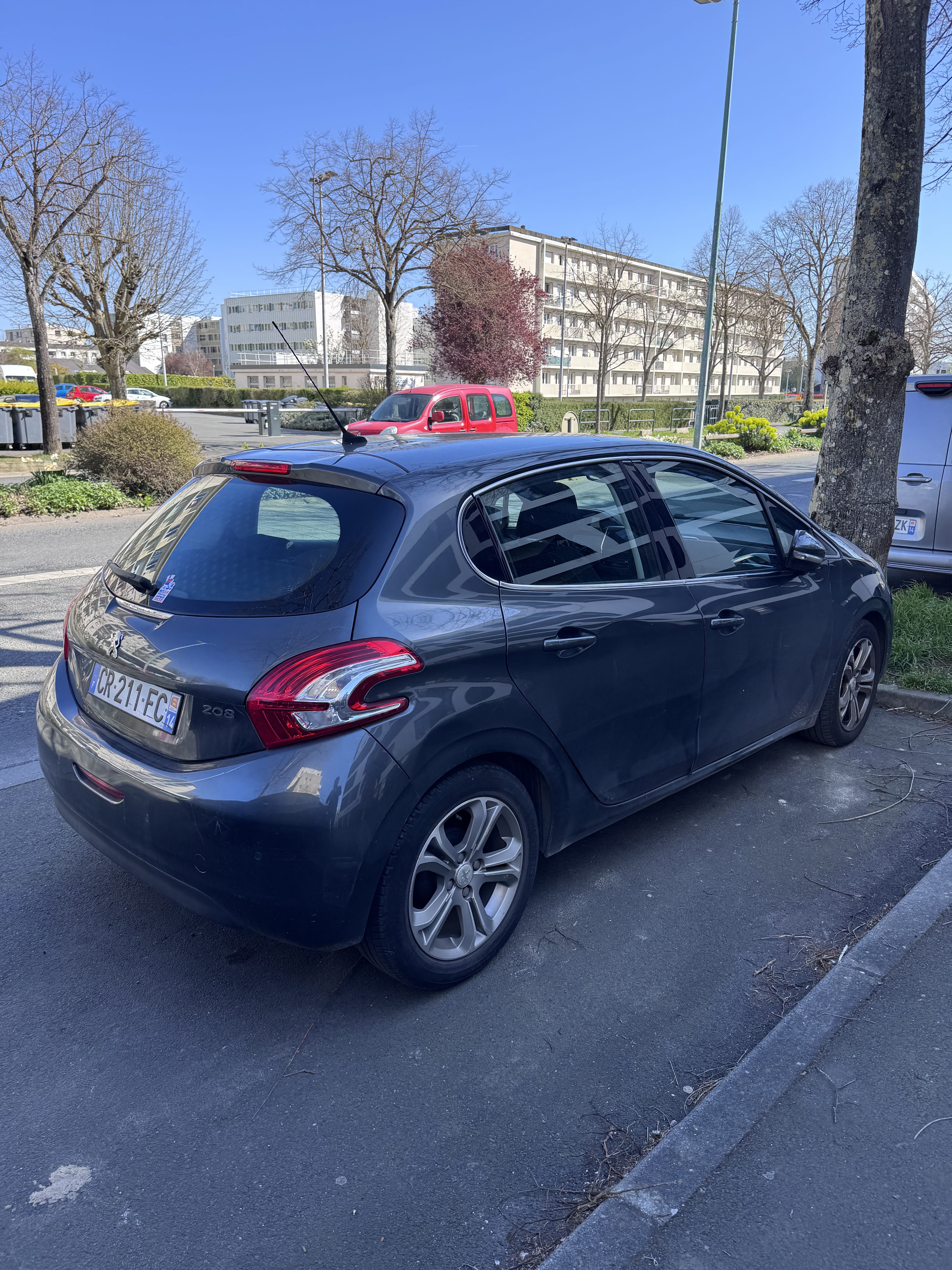 Peugeot 208