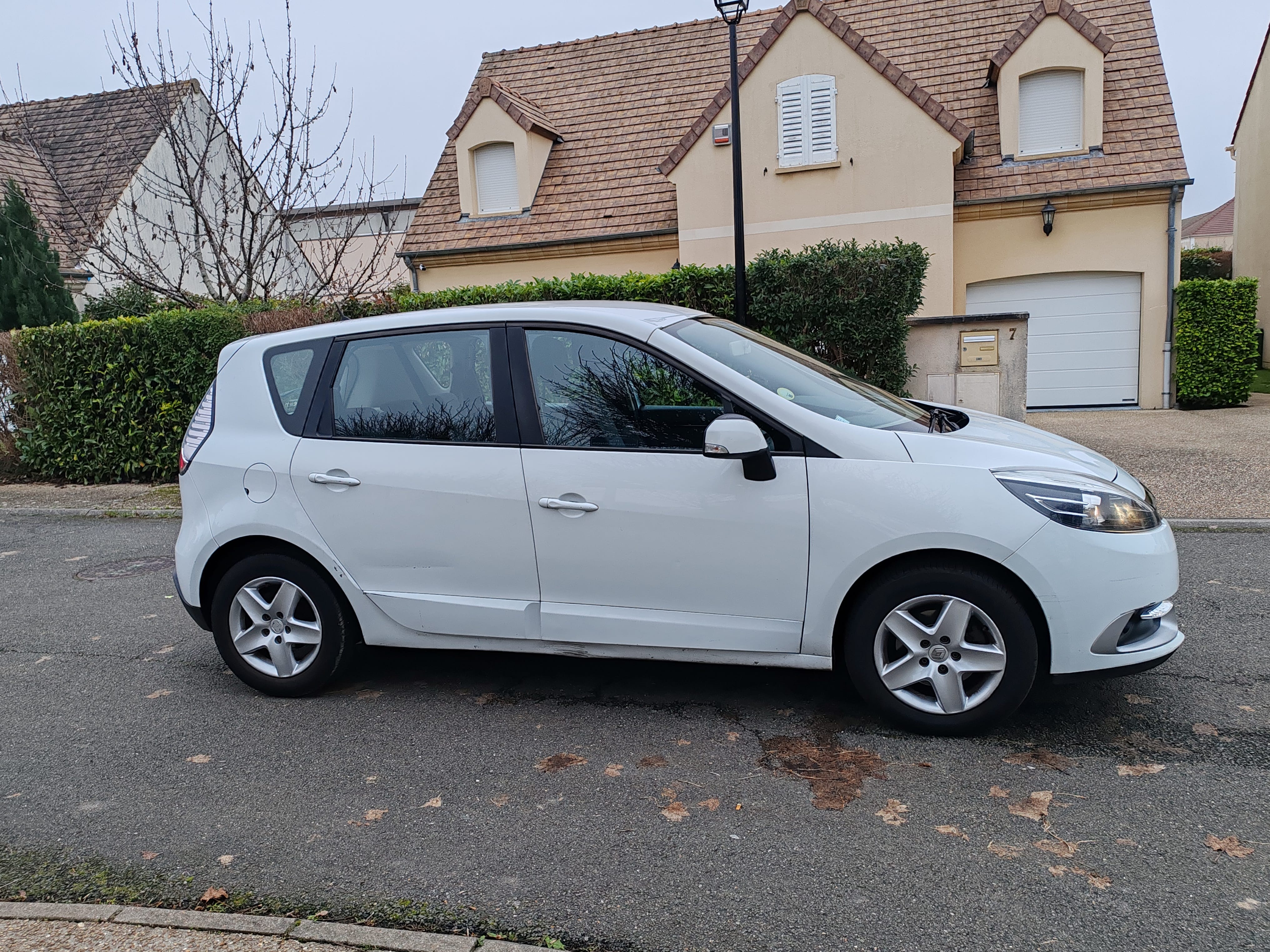 Renault Scenic 1.5 DCI avec Climatisation