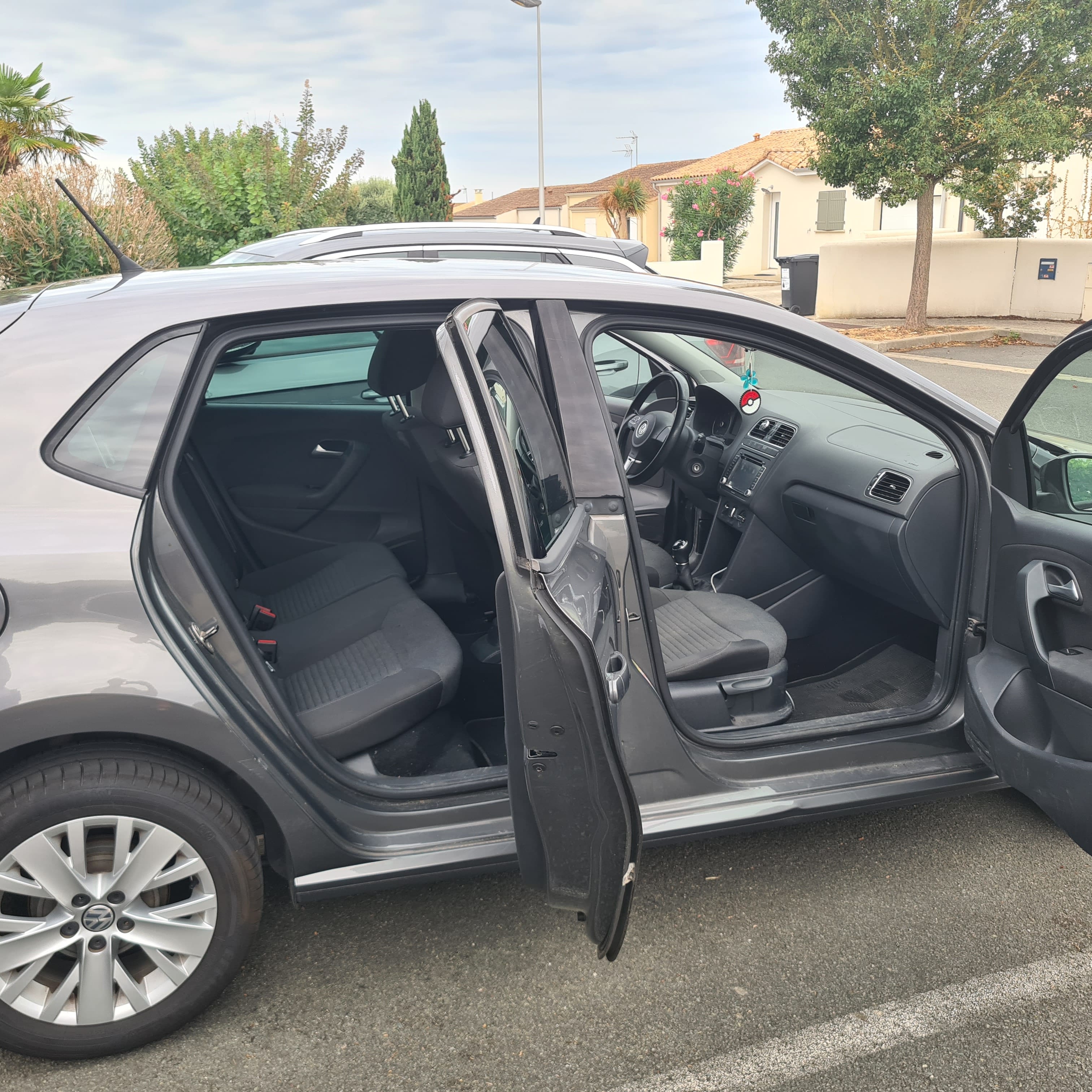 Volkswagen Polo avec Autoradio
