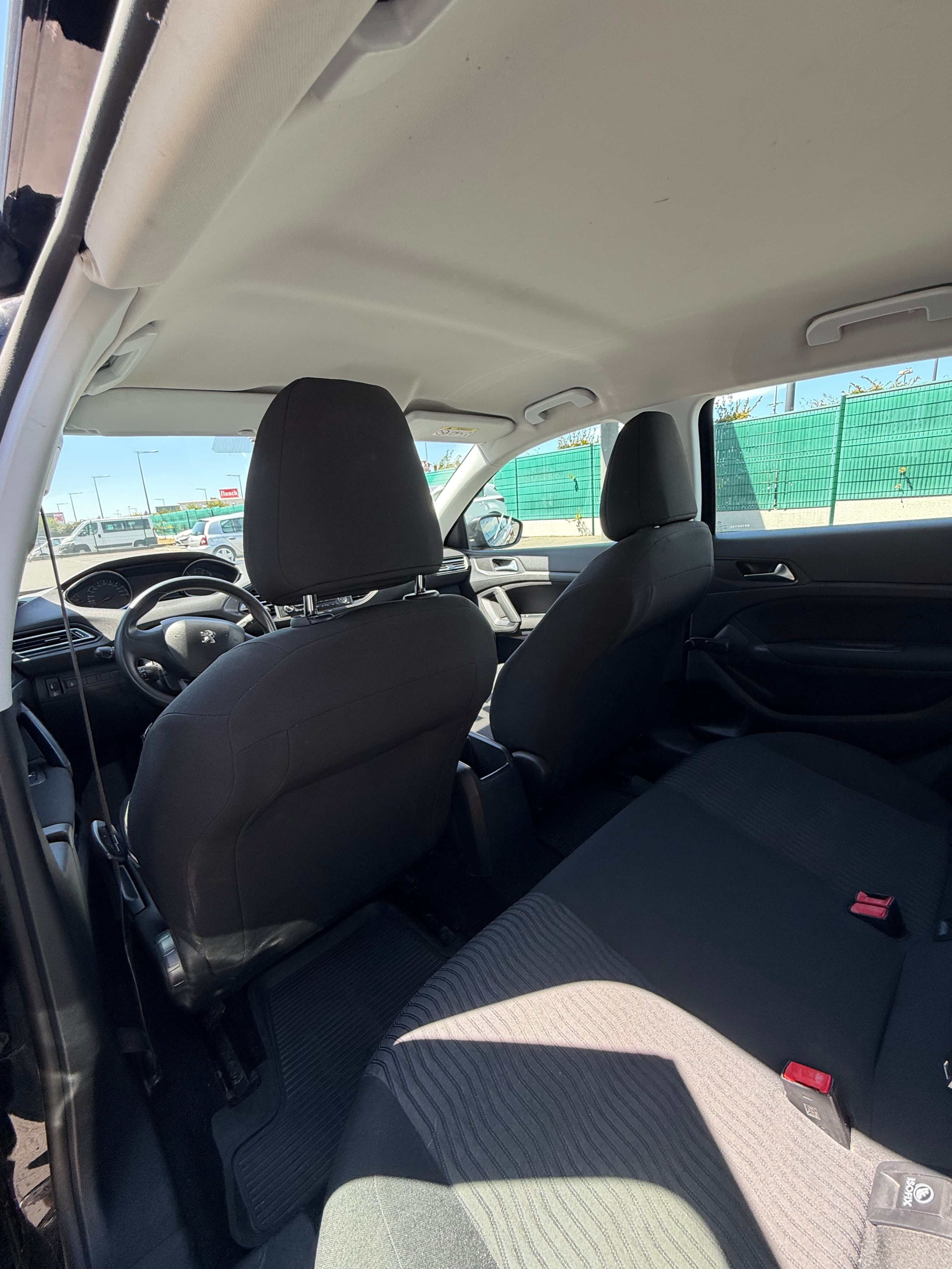 Peugeot 308 avec Entrée audio / iPod