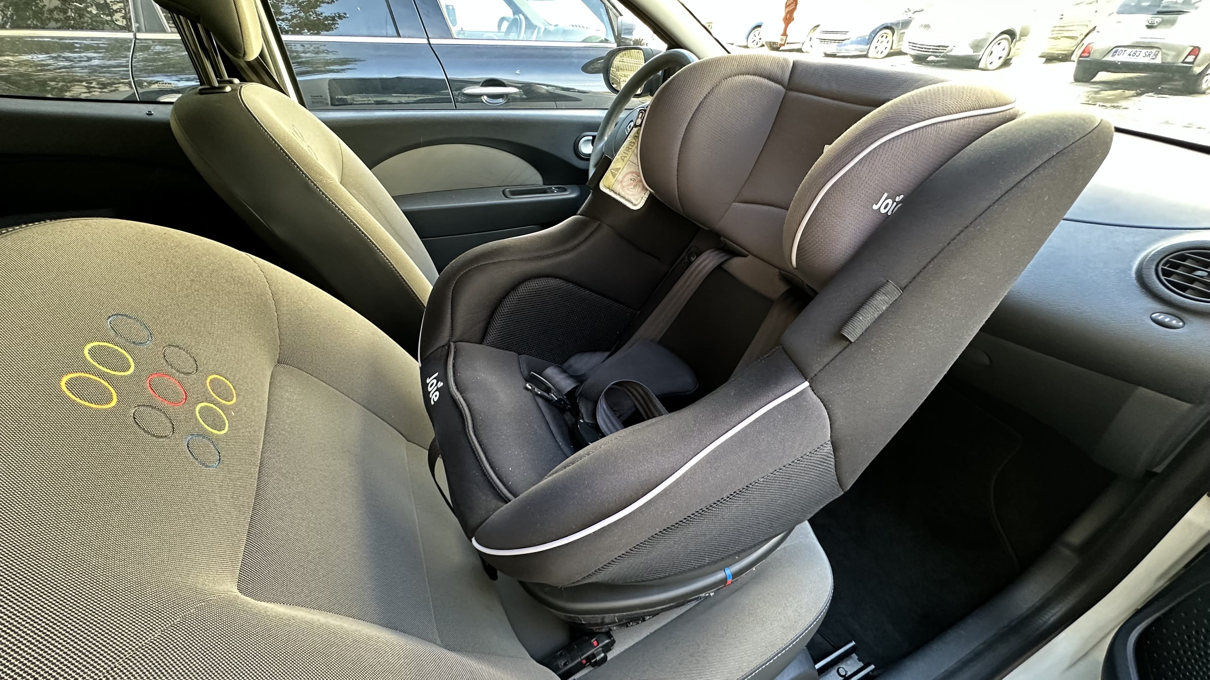 Renault Twingo II avec Entrée audio / iPod