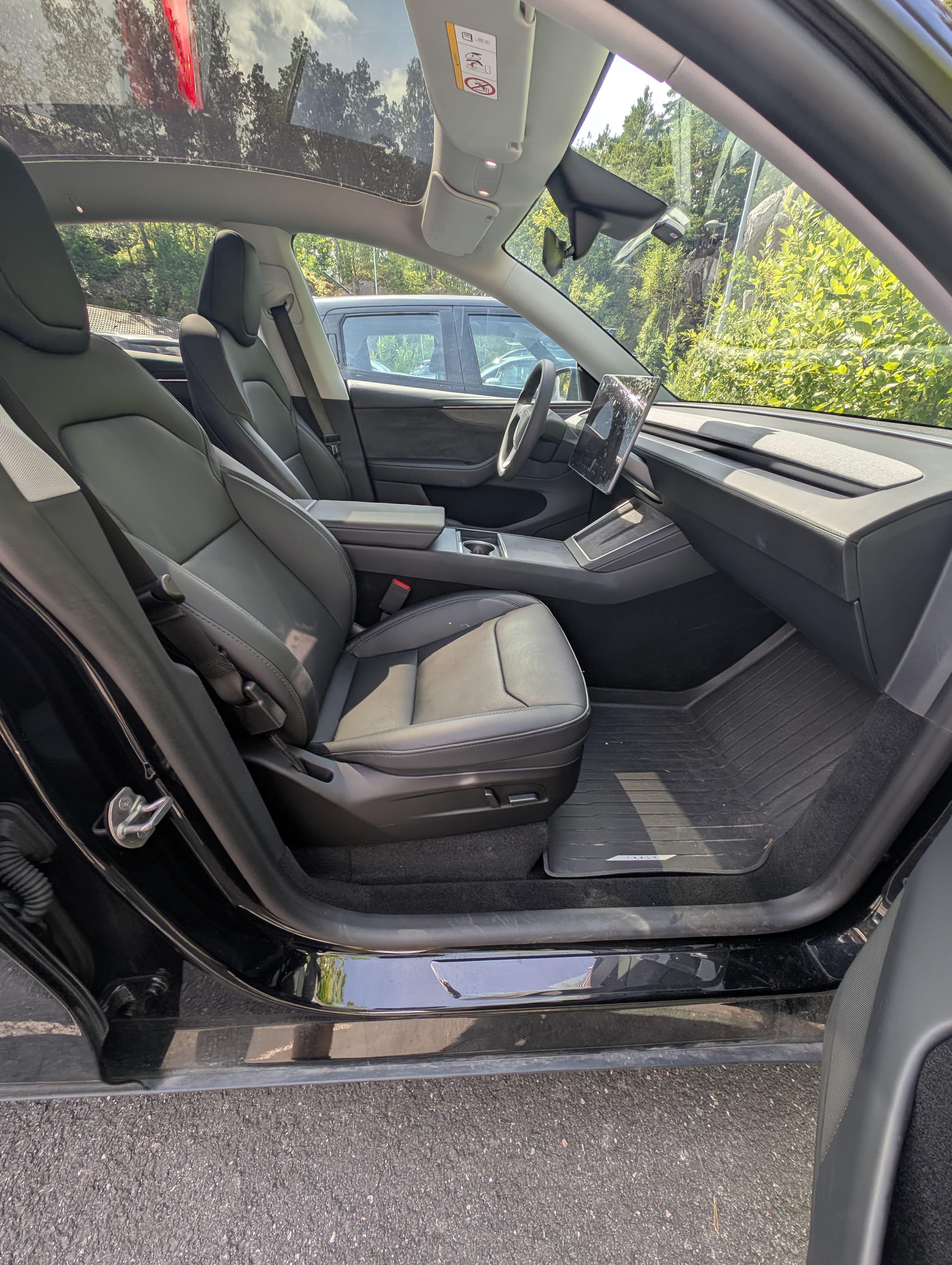 Tesla Model Y Long Range mit Tempomat