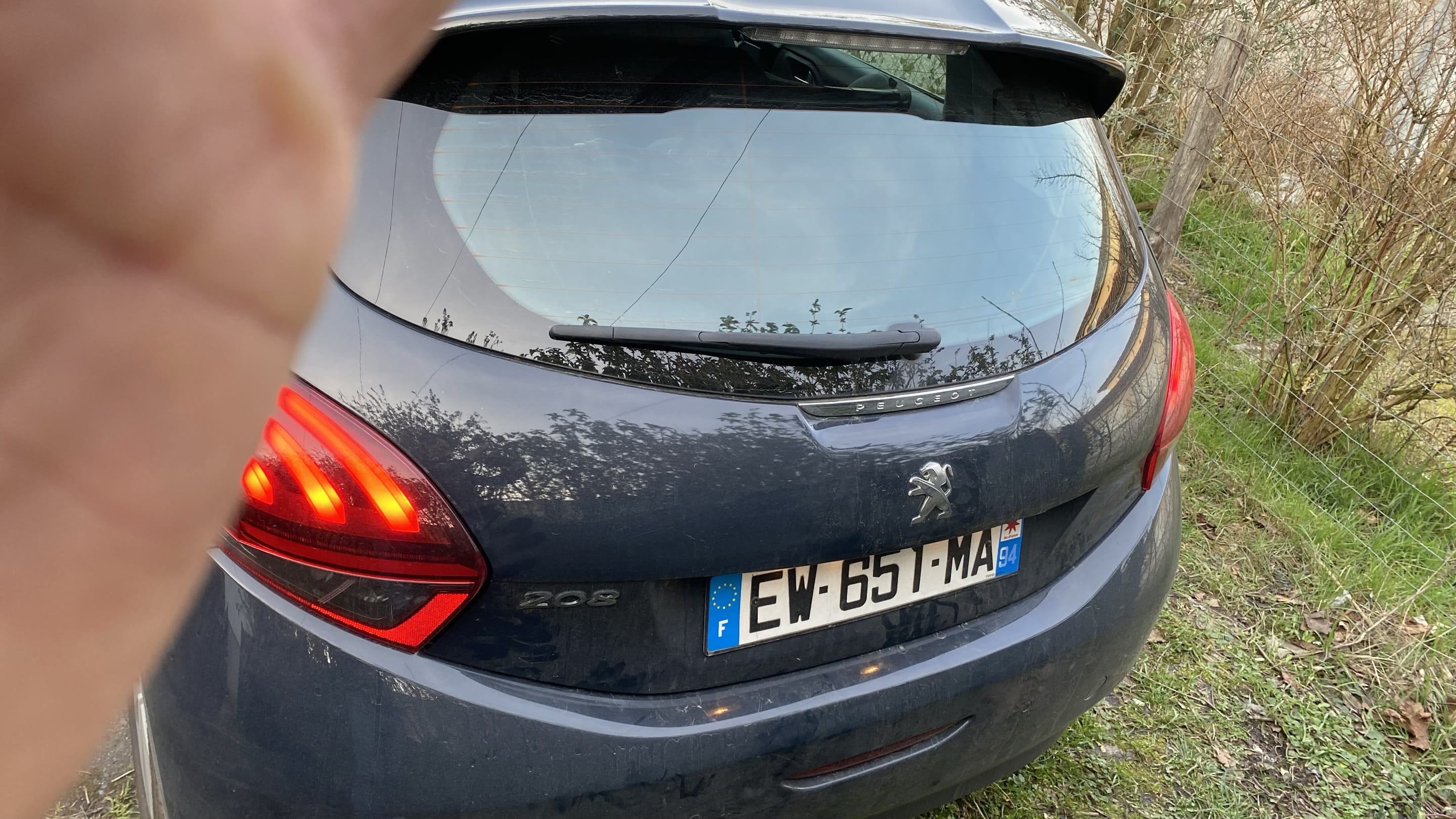 Peugeot 208 avec GPS