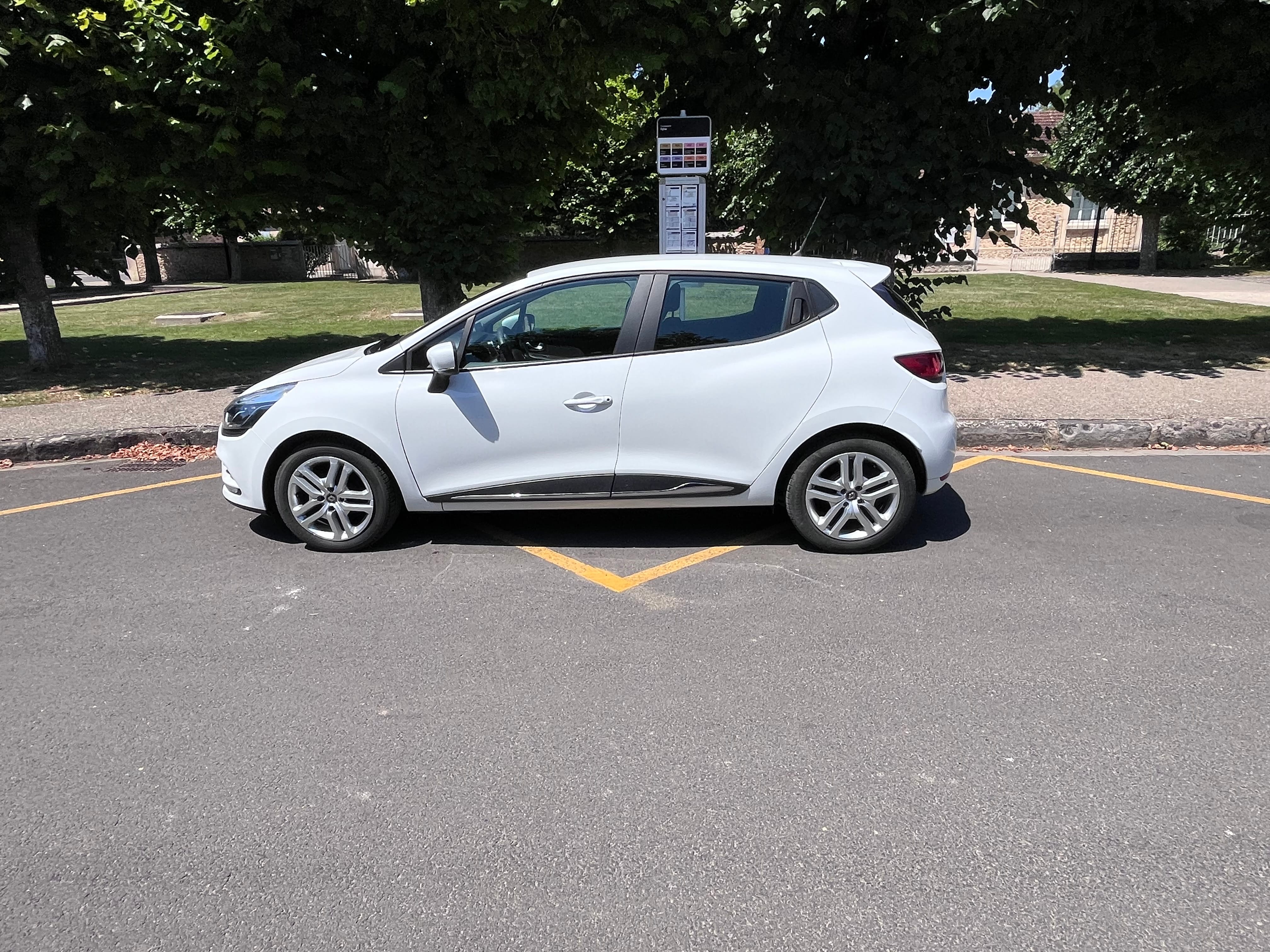 Renault Clio avec Climatisation