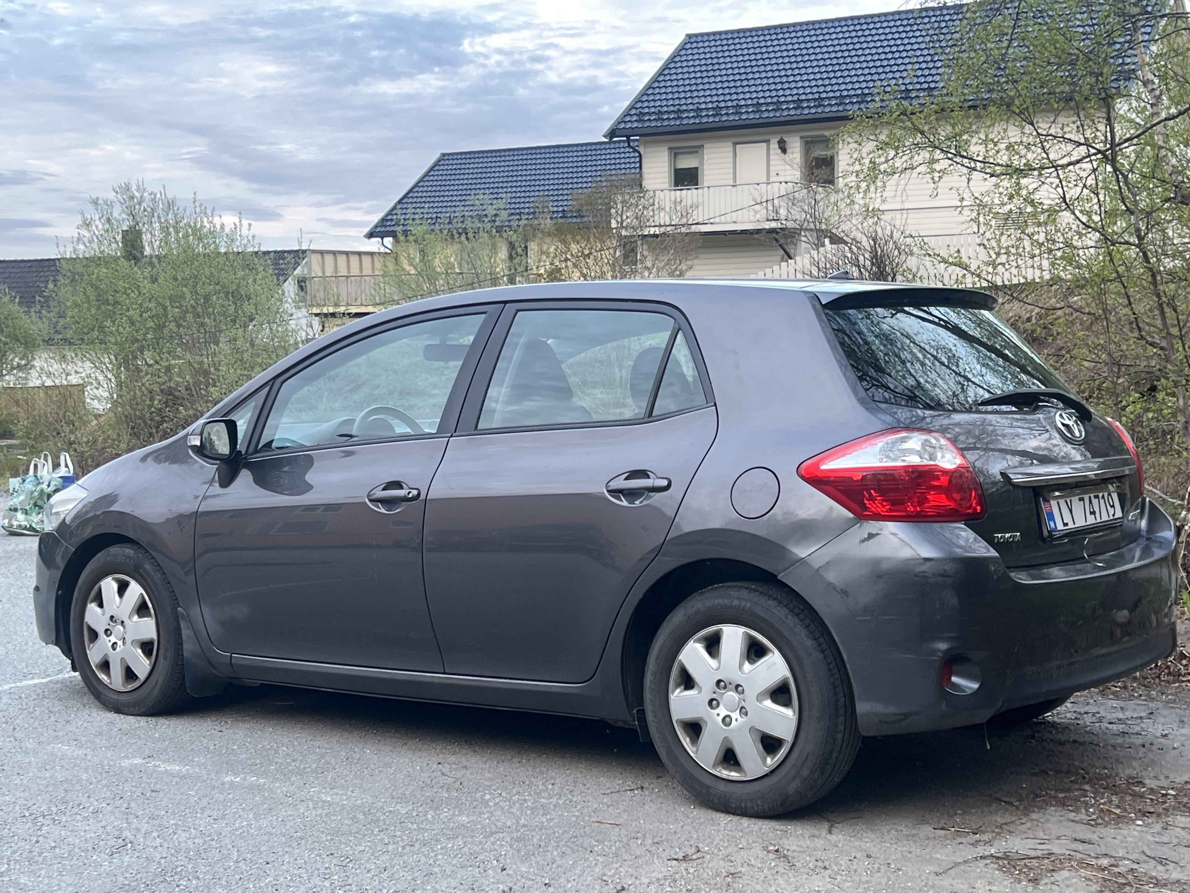 Toyota Auris med Lydinngang