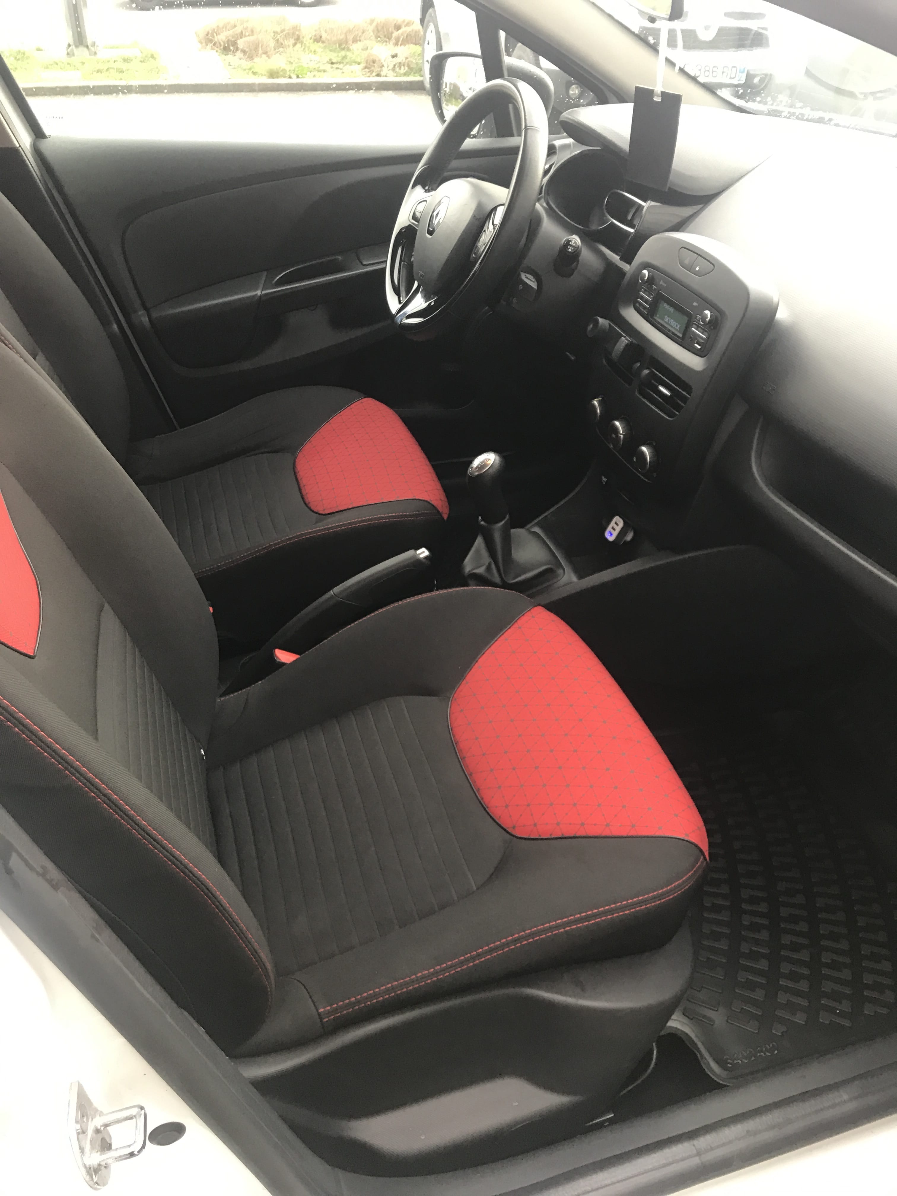 Renault Clio avec Chaines