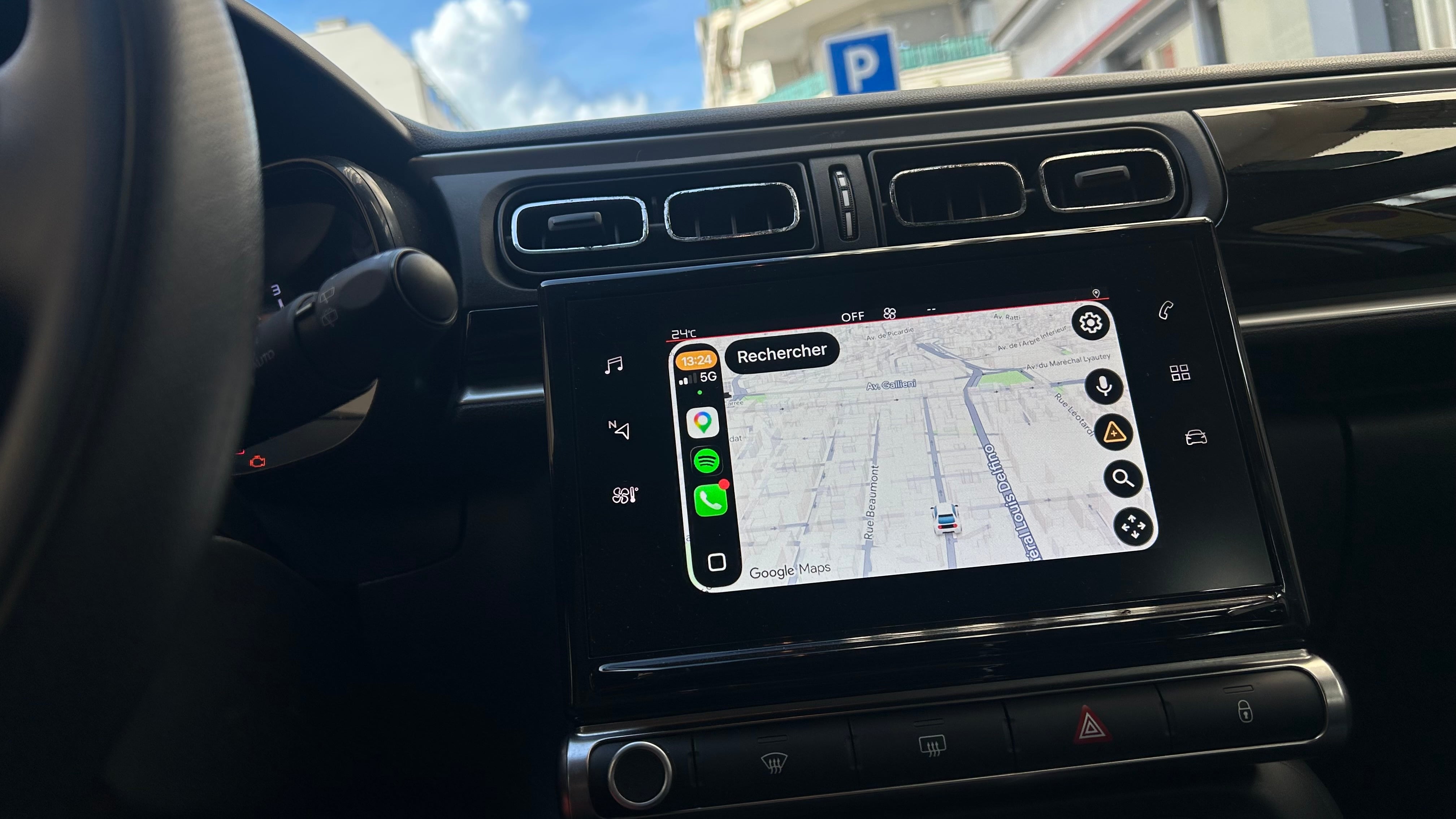 Citroen C3 met Autostoel baby