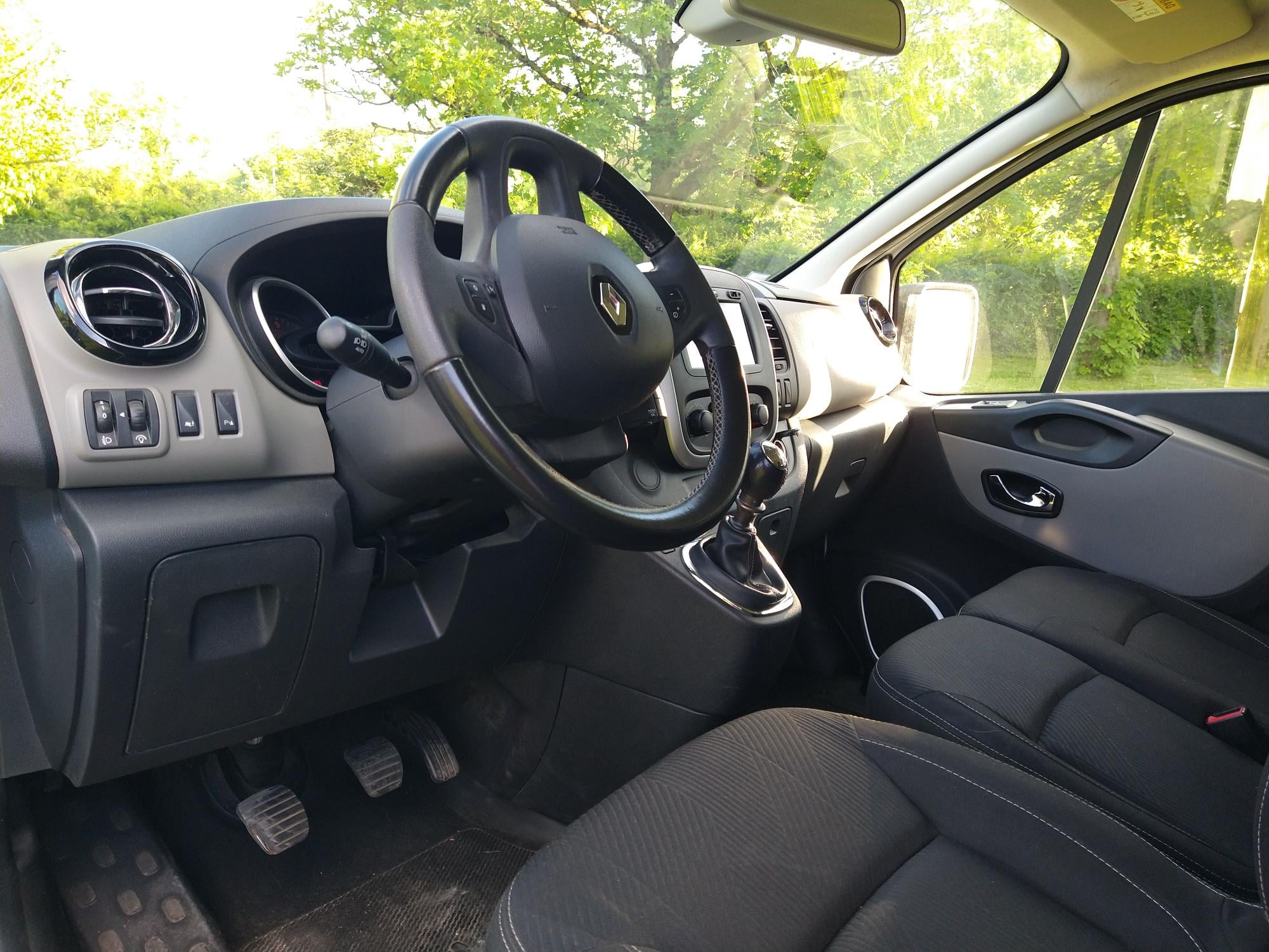 Renault Trafic Passenger avec GPS