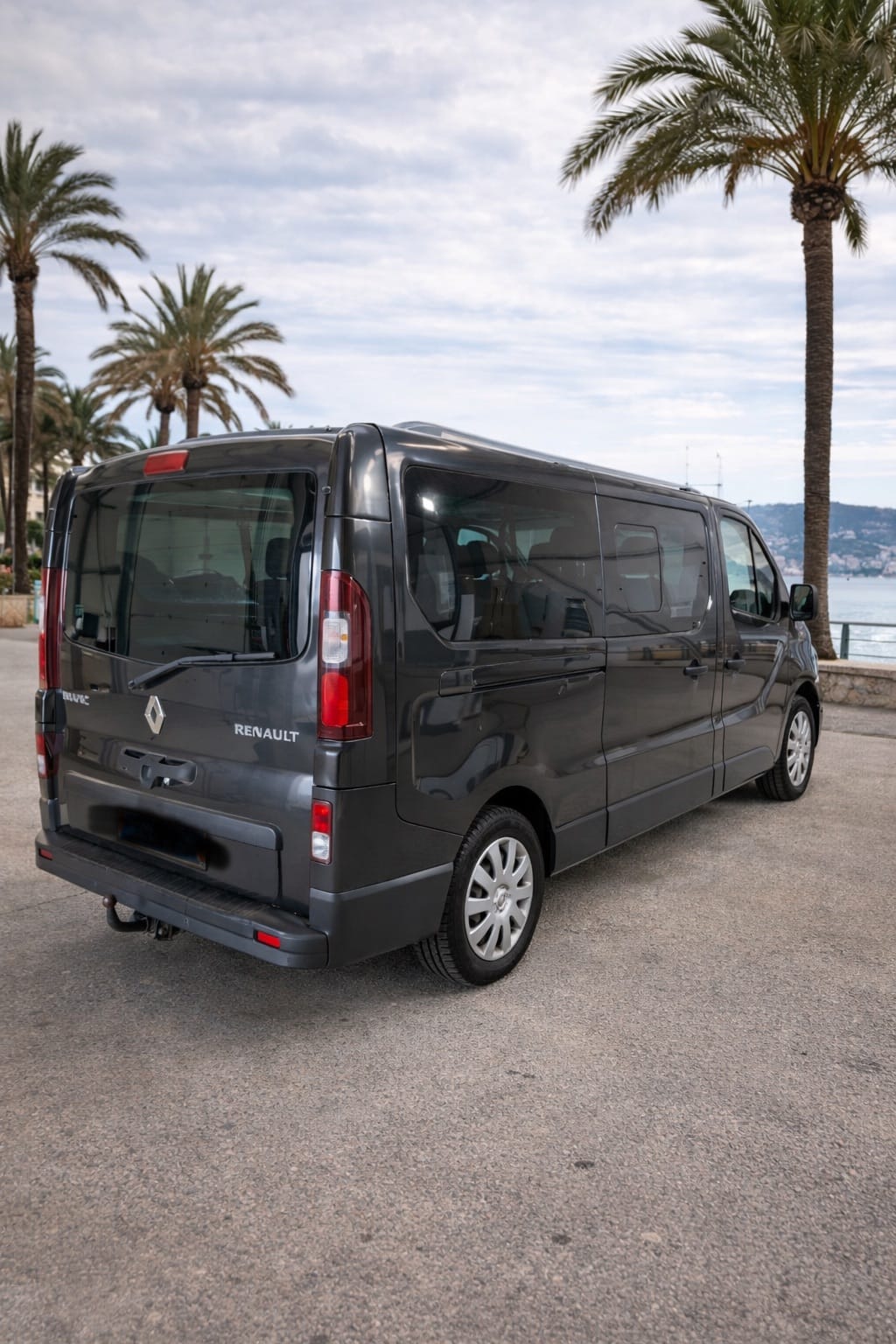 Renault Trafic with Cruise control