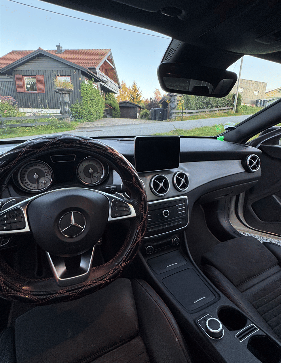Mercedes-Benz CLA-Klasse med Cruisekontroll