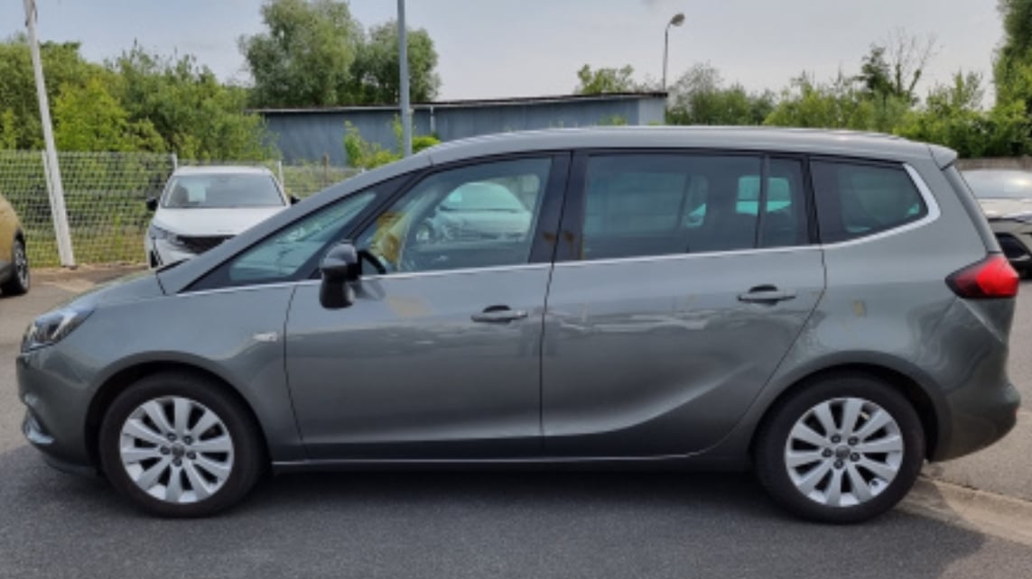 Opel Zafira Tourer 2.0 avec Climatisation