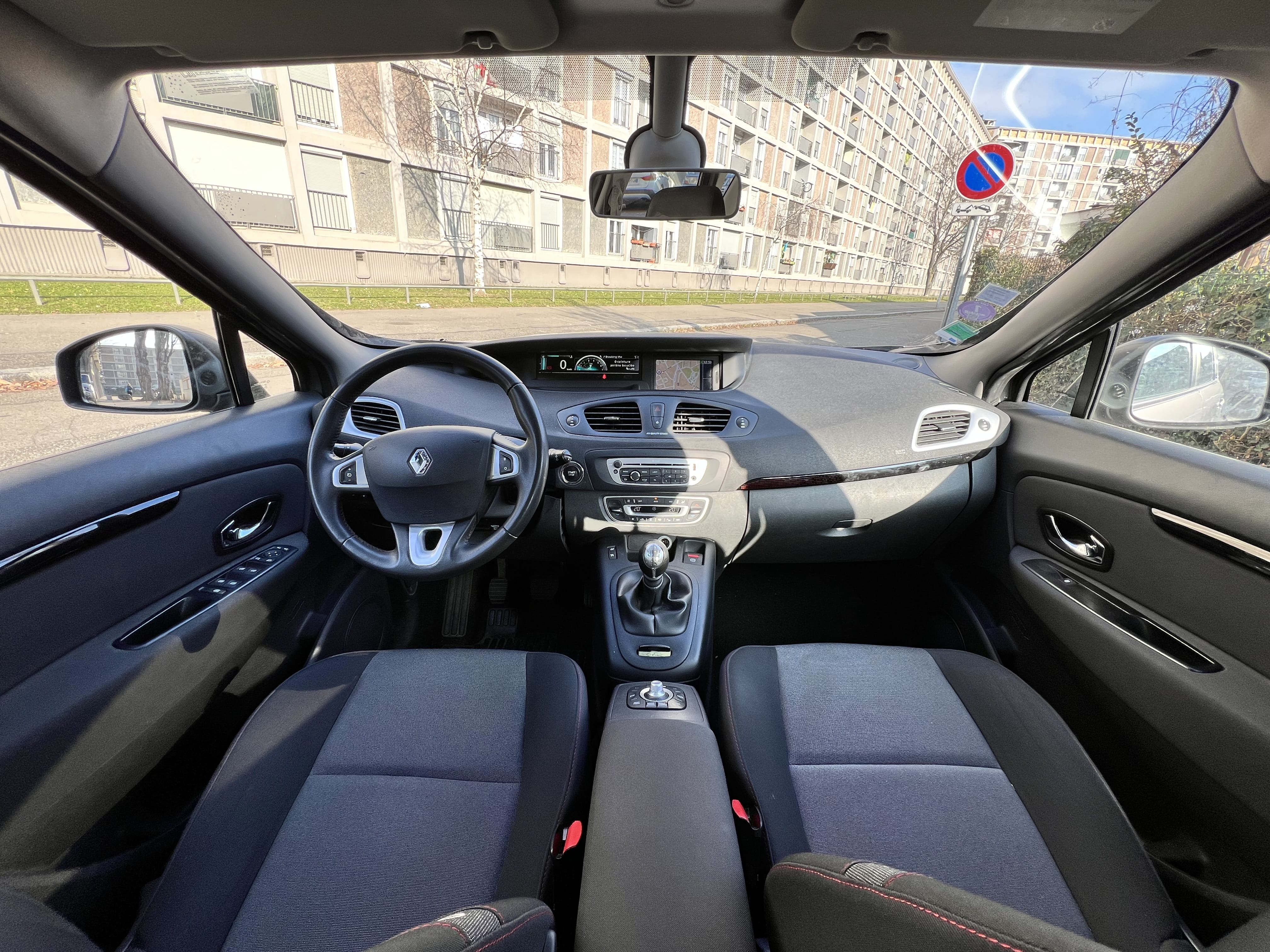 Renault Scenic Super-ethanol SP95 ou E85 d'origine avec Climatisation