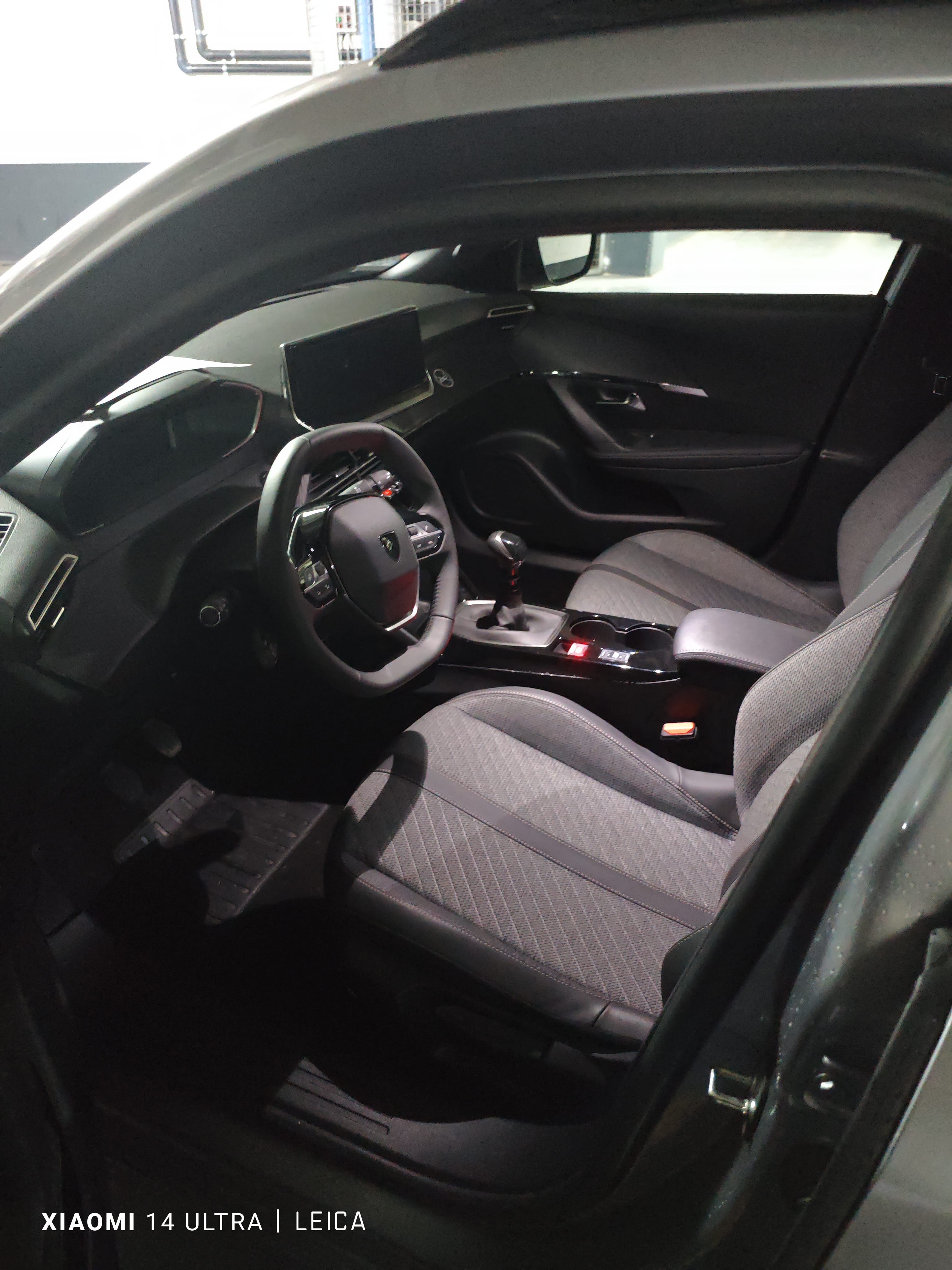 Peugeot 2008 Allure con Entrada de Audio/iPod