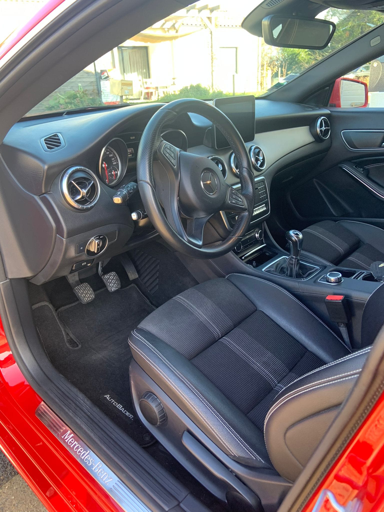 Mercedes-Benz Classe CLA Shooting Break avec Siège bébé