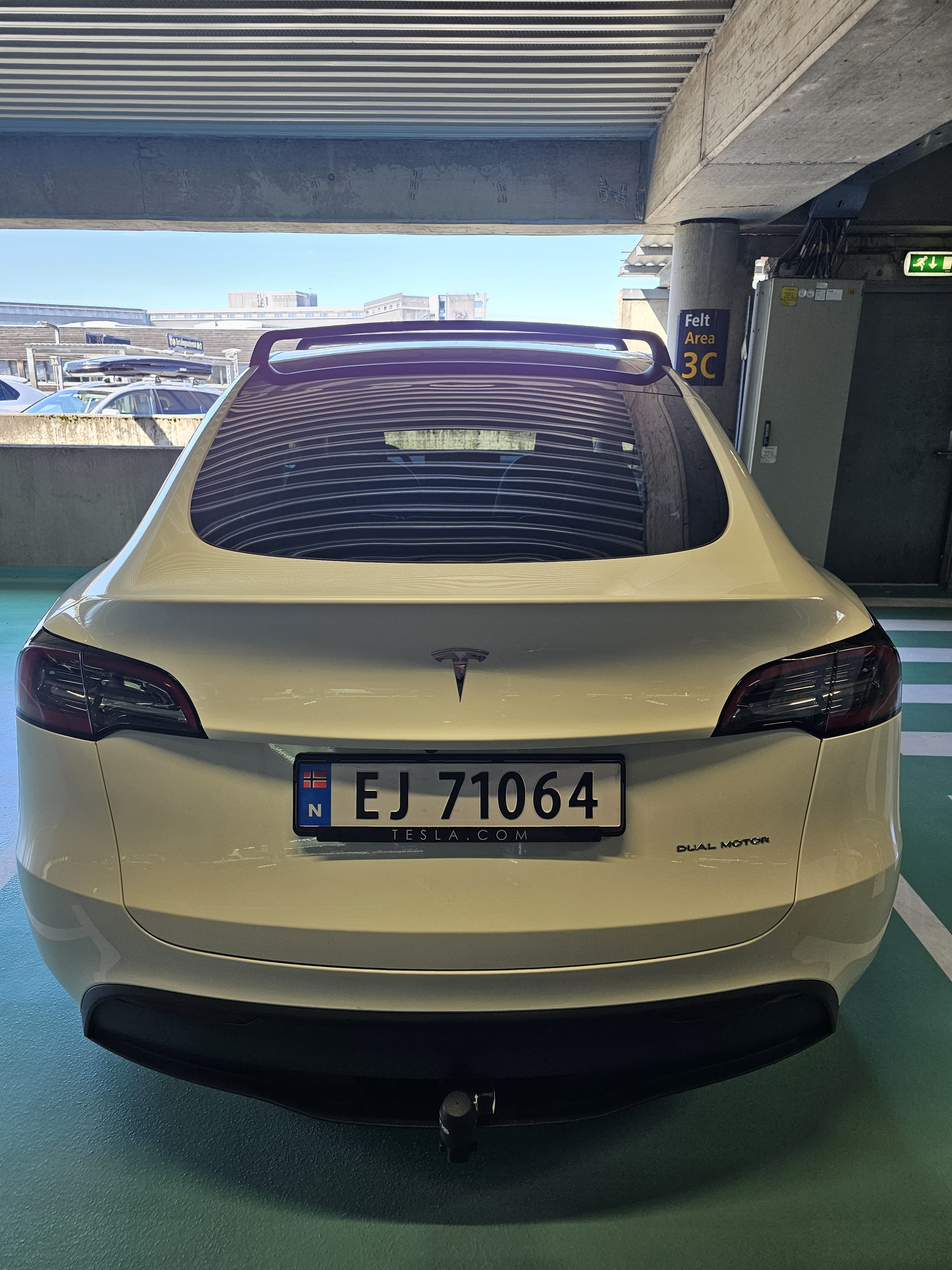 Tesla Model Y Long Range med Apple CarPlay