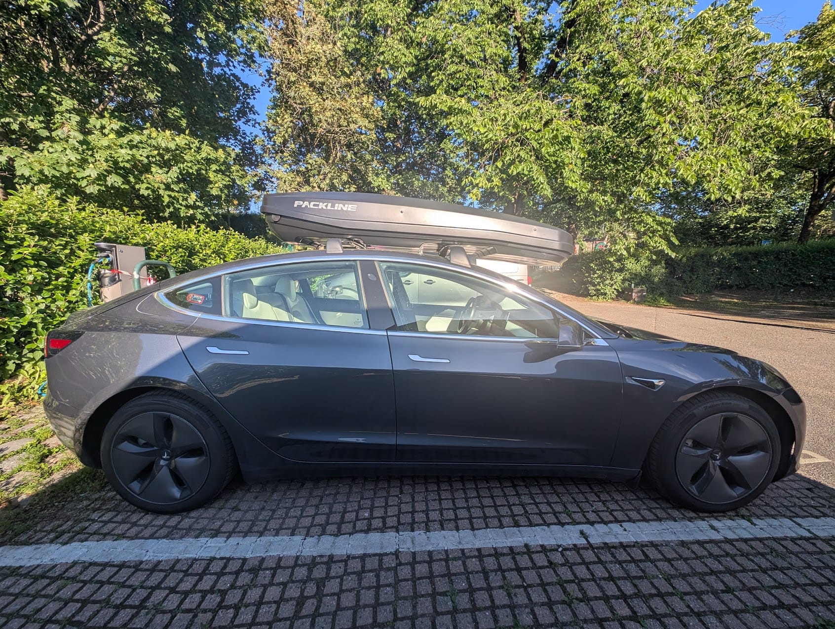Tesla Model 3 Long Range med GPS