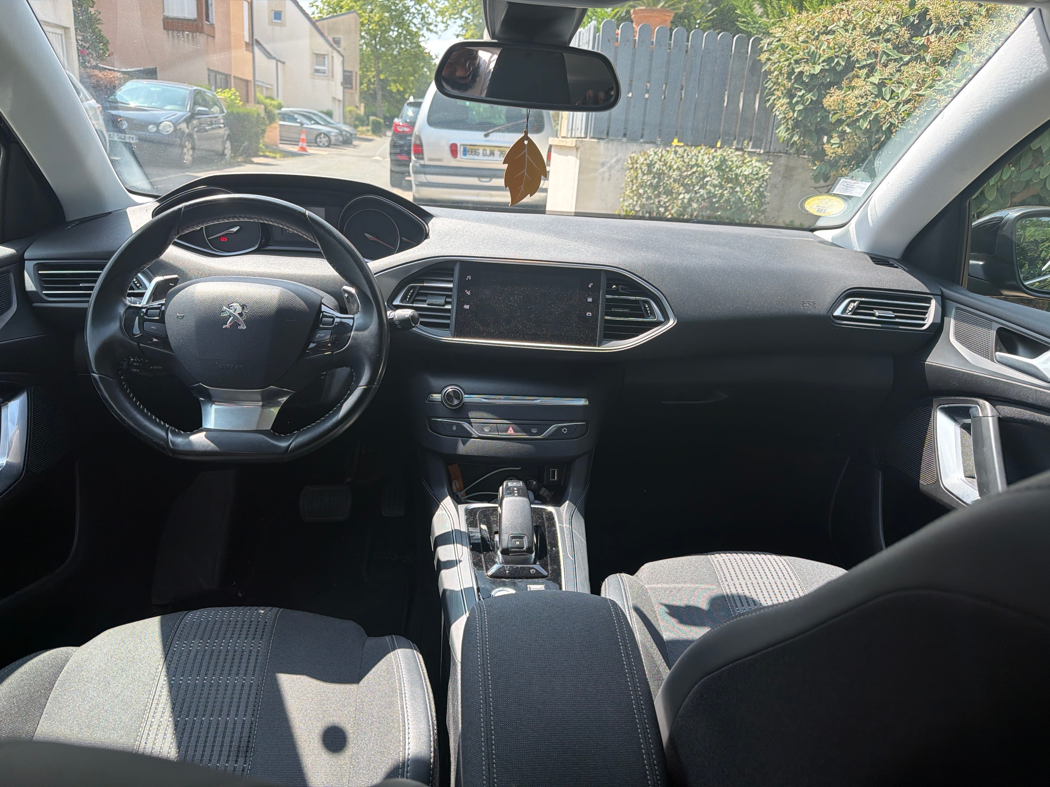 Peugeot 308 avec GPS