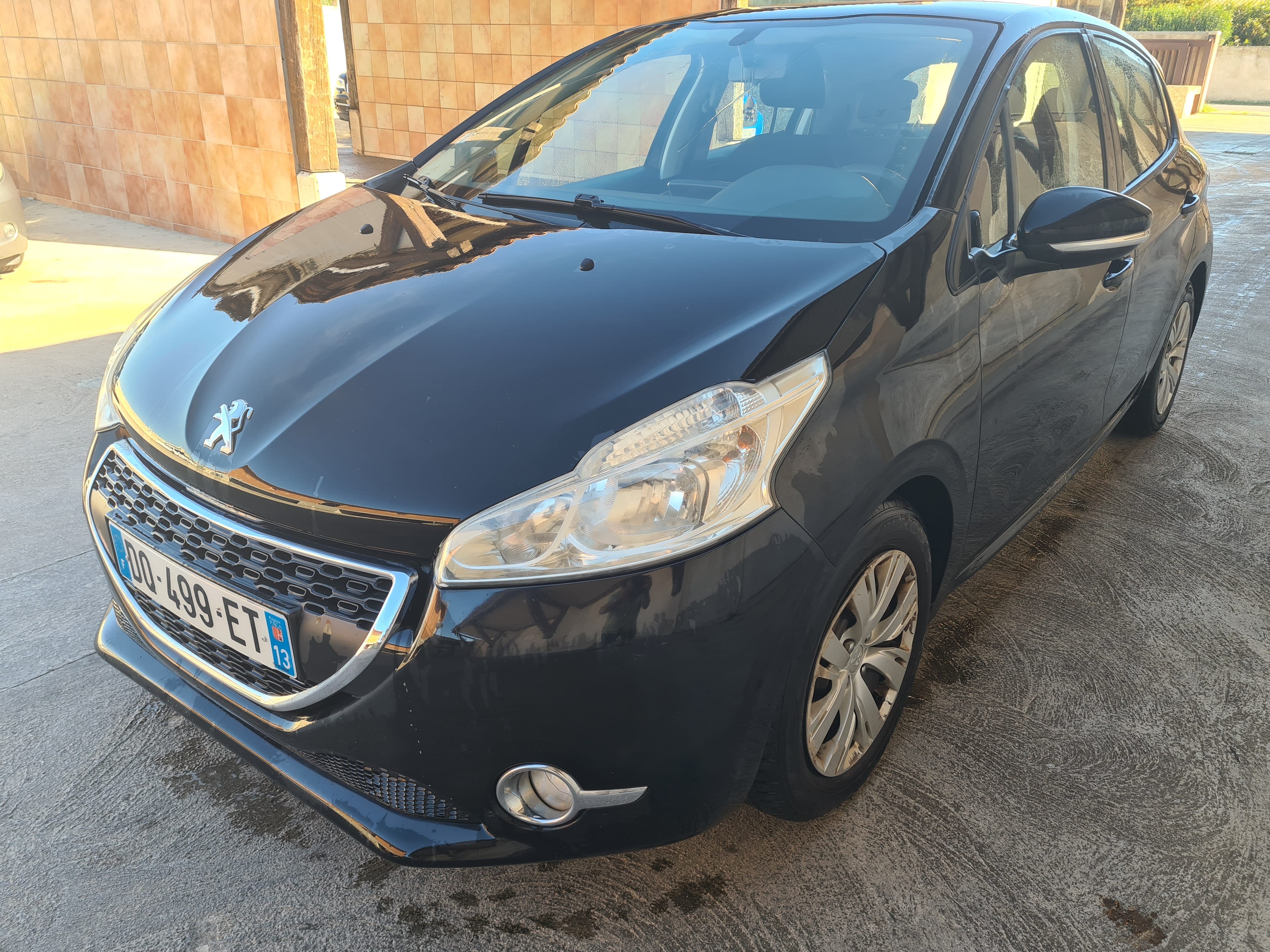 Peugeot 208 1.6 hdi confort climatisation 92cv, 2015, Diesel