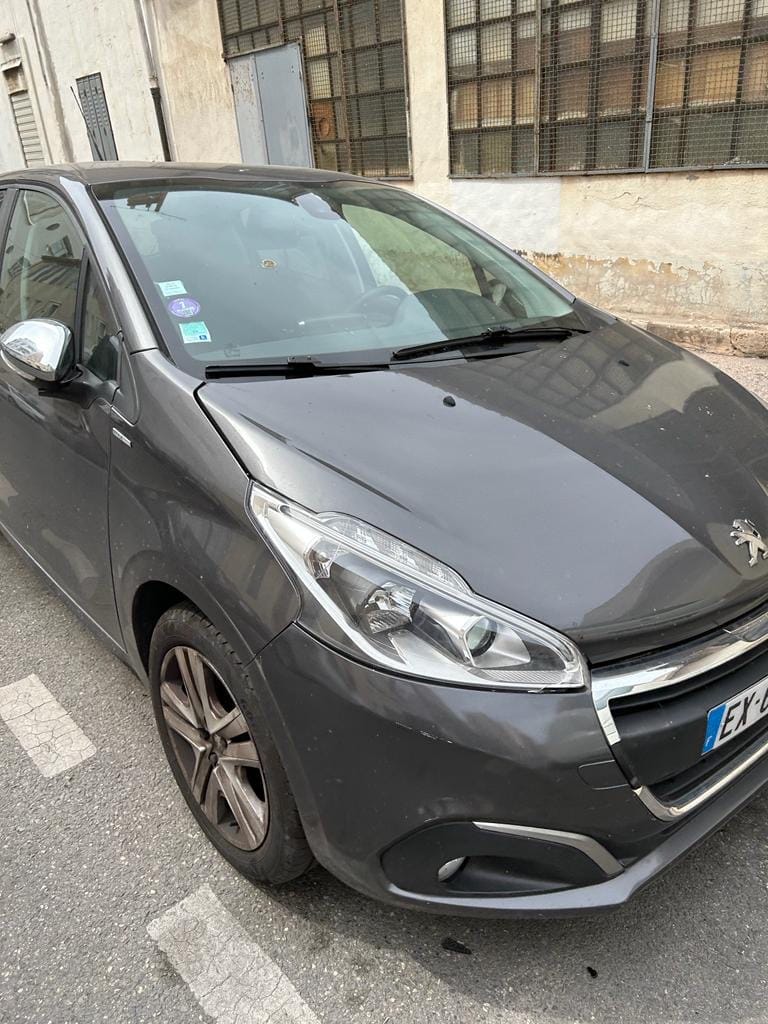 Peugeot 208 con Control de velocidad