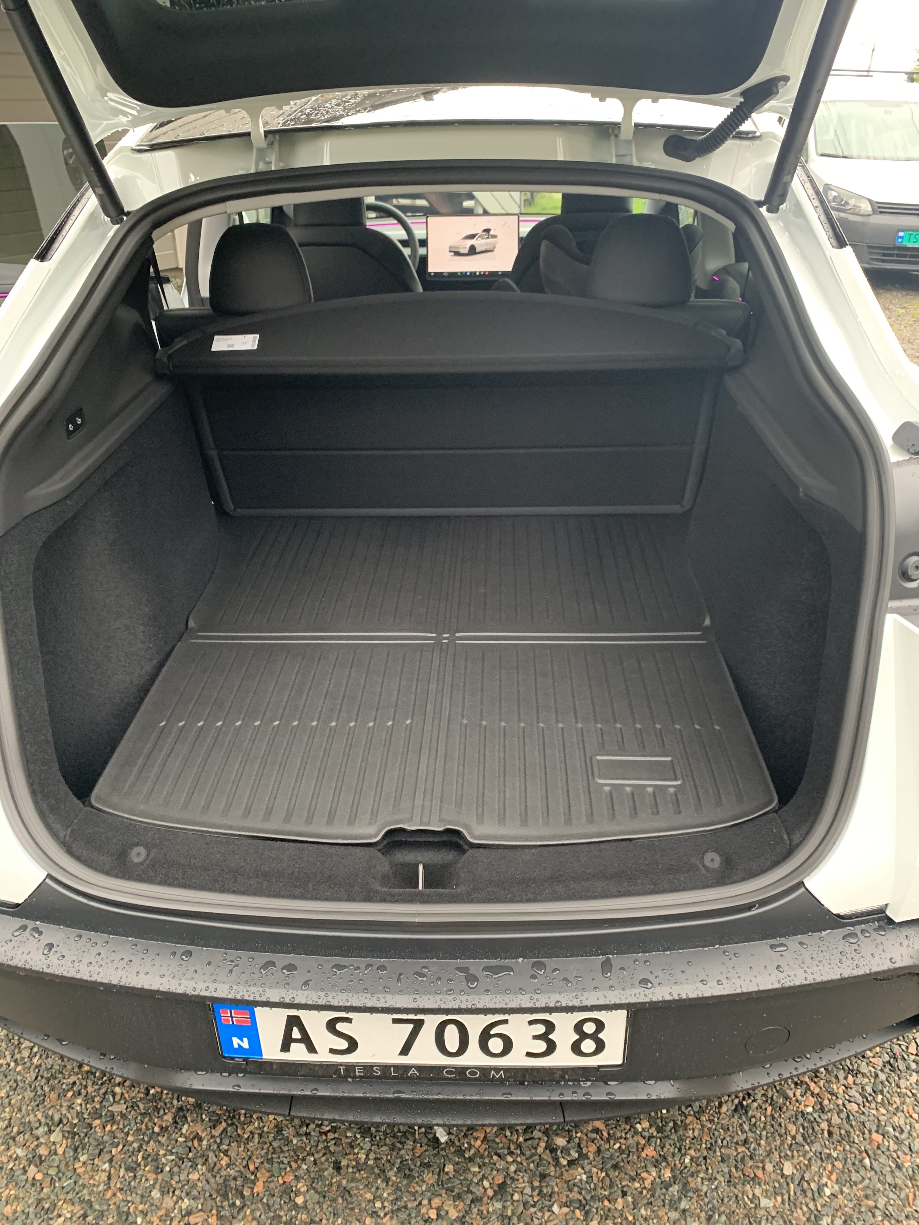 Tesla Model Y Performance med Cruisekontroll