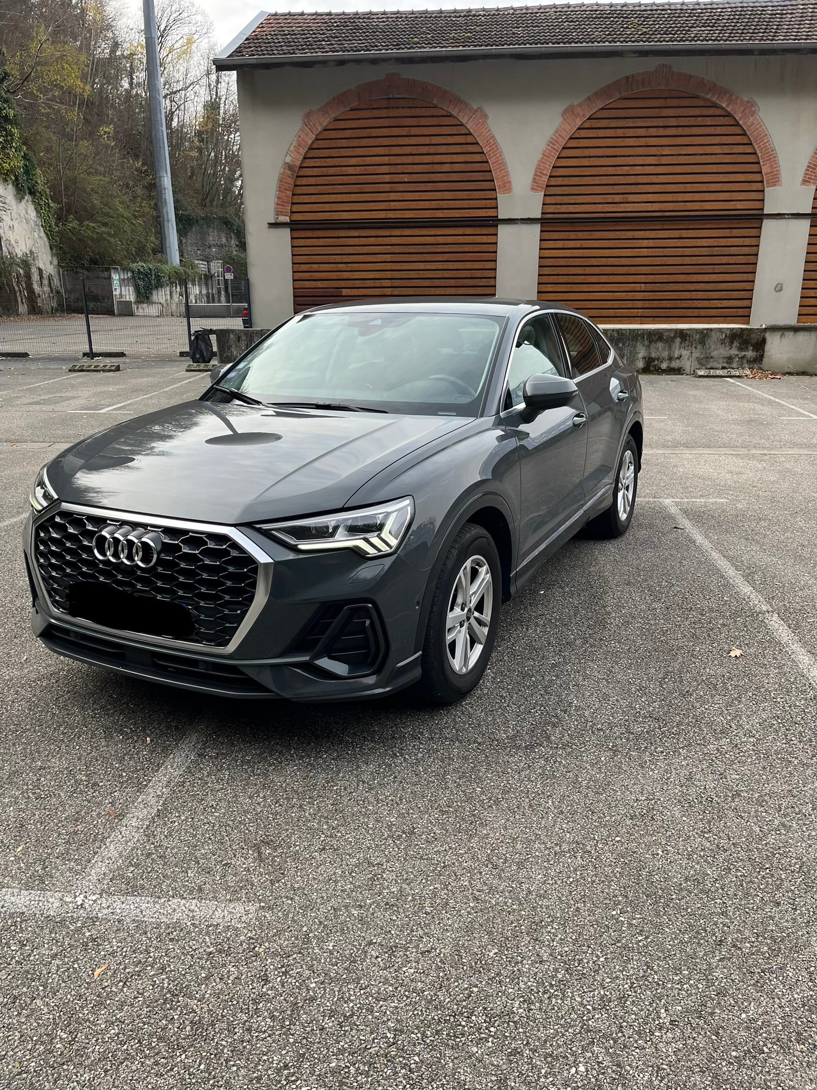 Audi Q3 Sportback 35 TFSI S Tronic, 2021, Essence 95 / Électrique (hybride), automatique