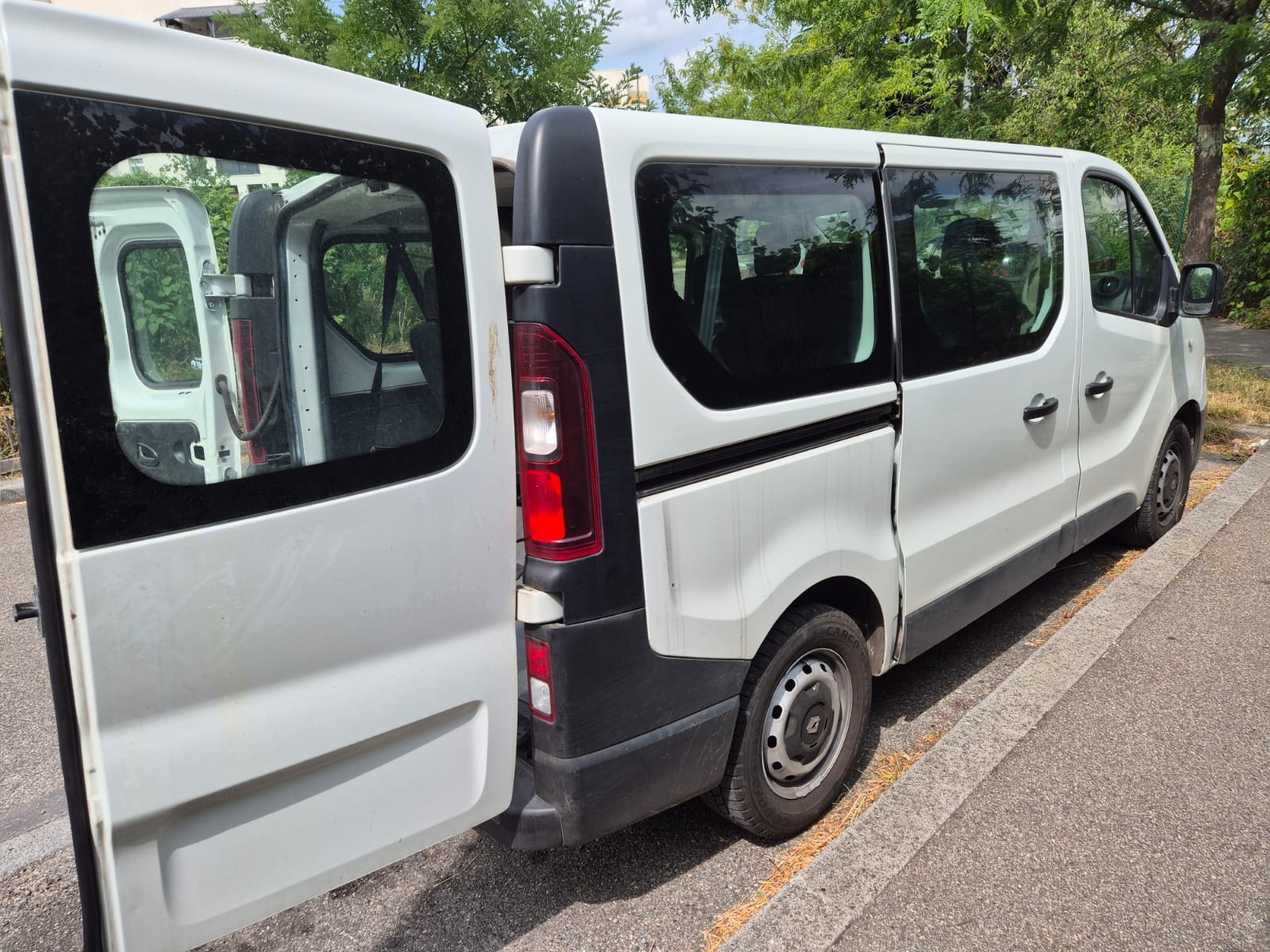 Renault Trafic avec Siège bébé