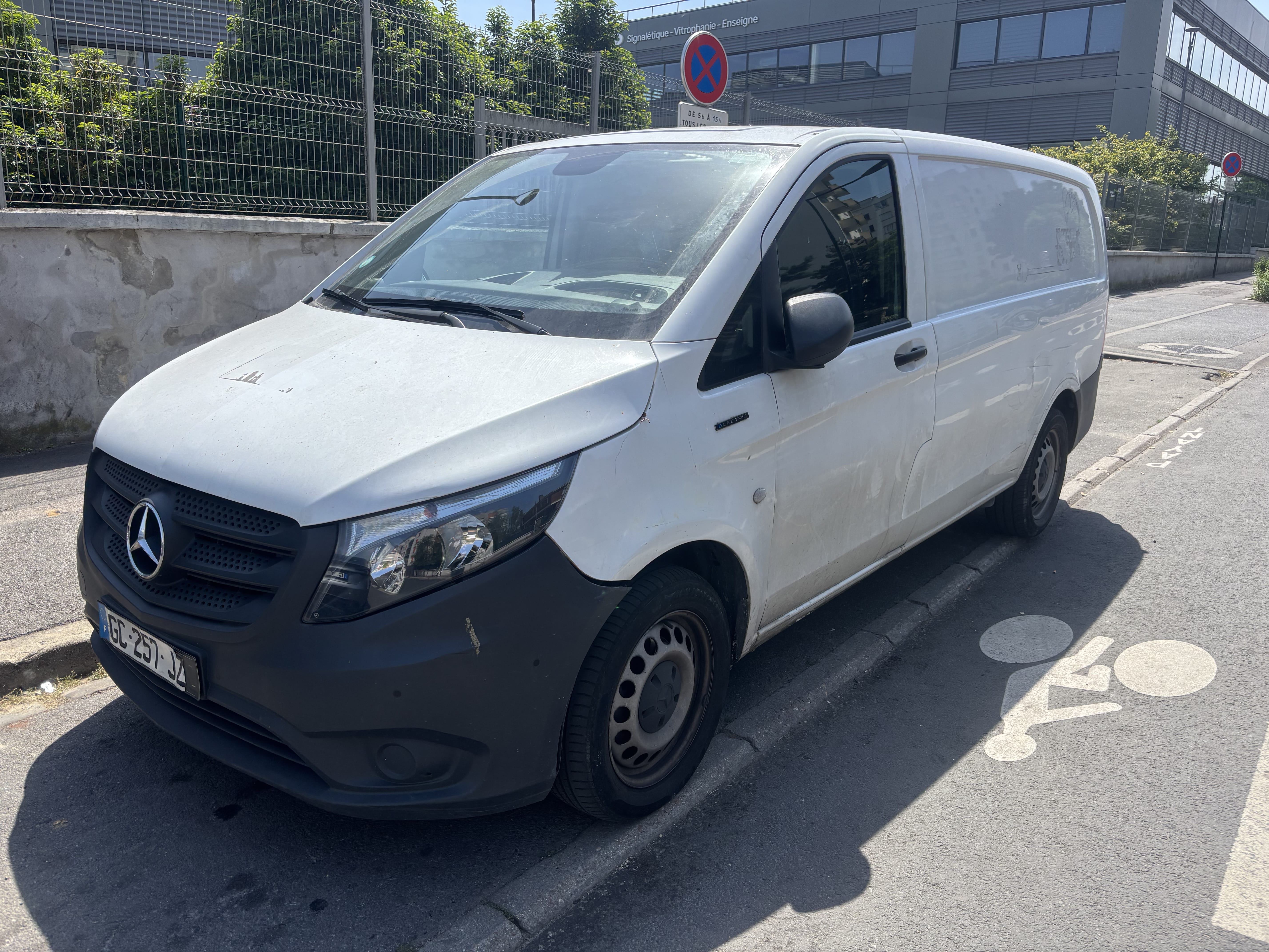 Mercedes-Benz eVito avec GPS