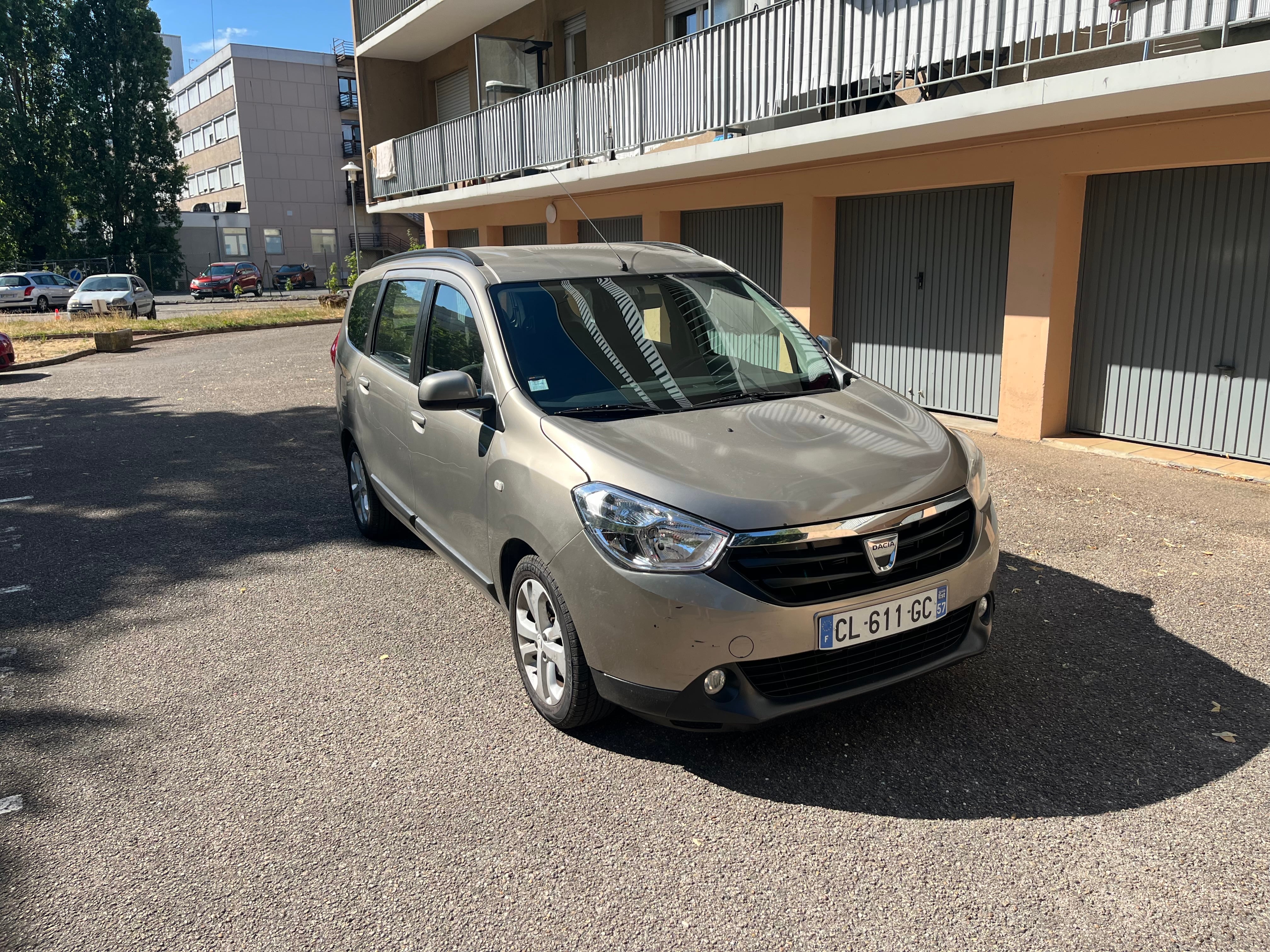 Dacia Lodgy 1.5dci  110cv  7 places avec Climatisation